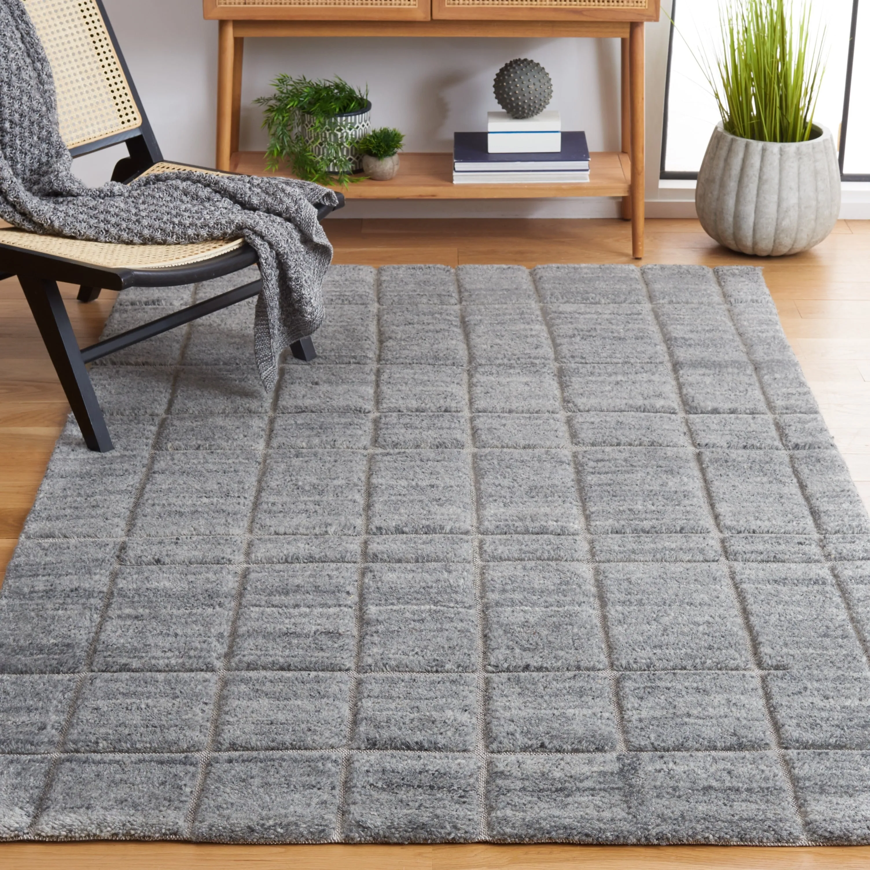 SAFAVIEH Handmade Kenya Maeva Wool Rug