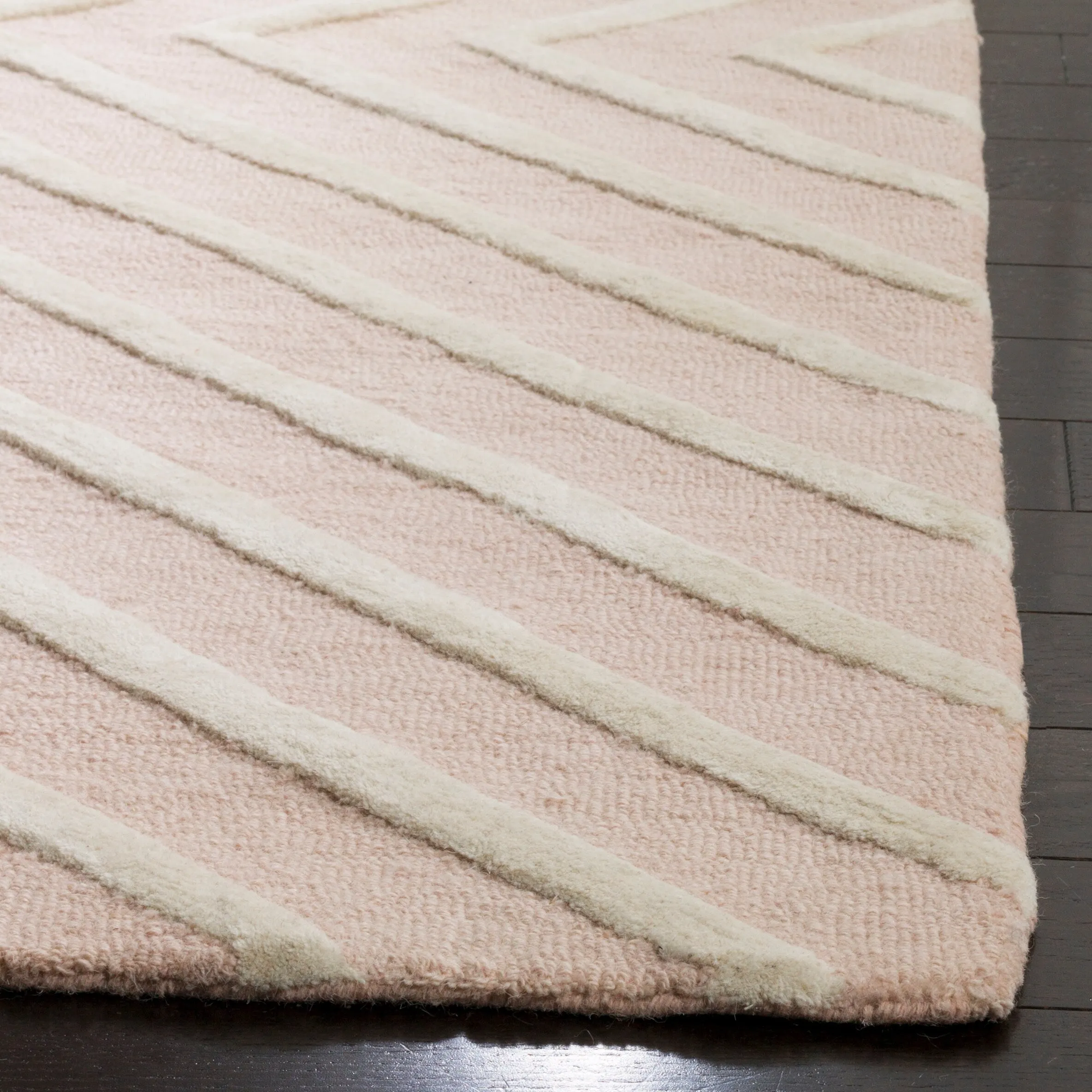 SAFAVIEH Handmade Kids Brionna Wool Rug
