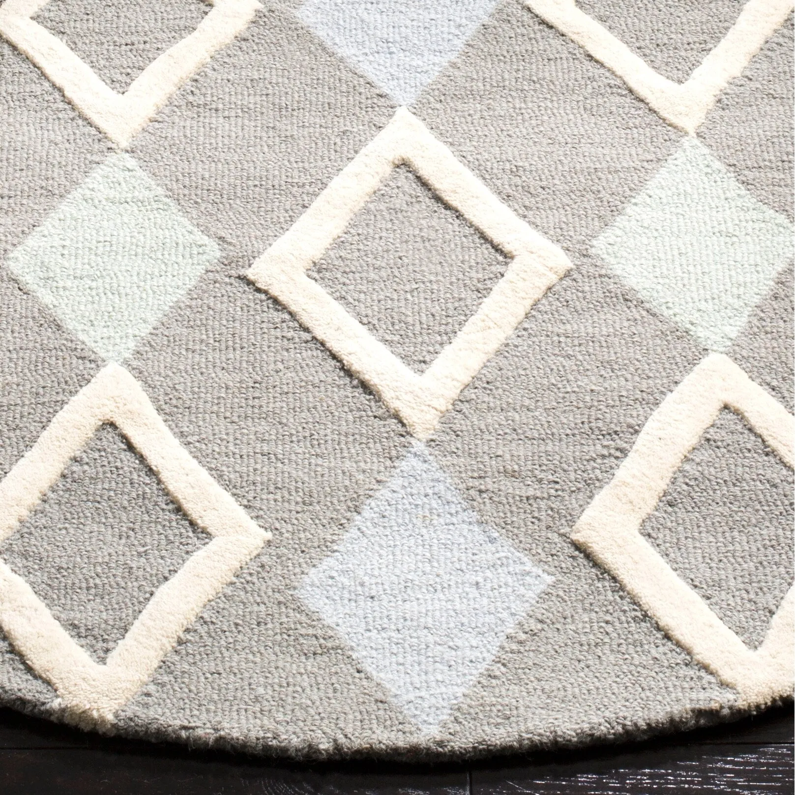 SAFAVIEH Handmade Kids Crysta Wool Rug