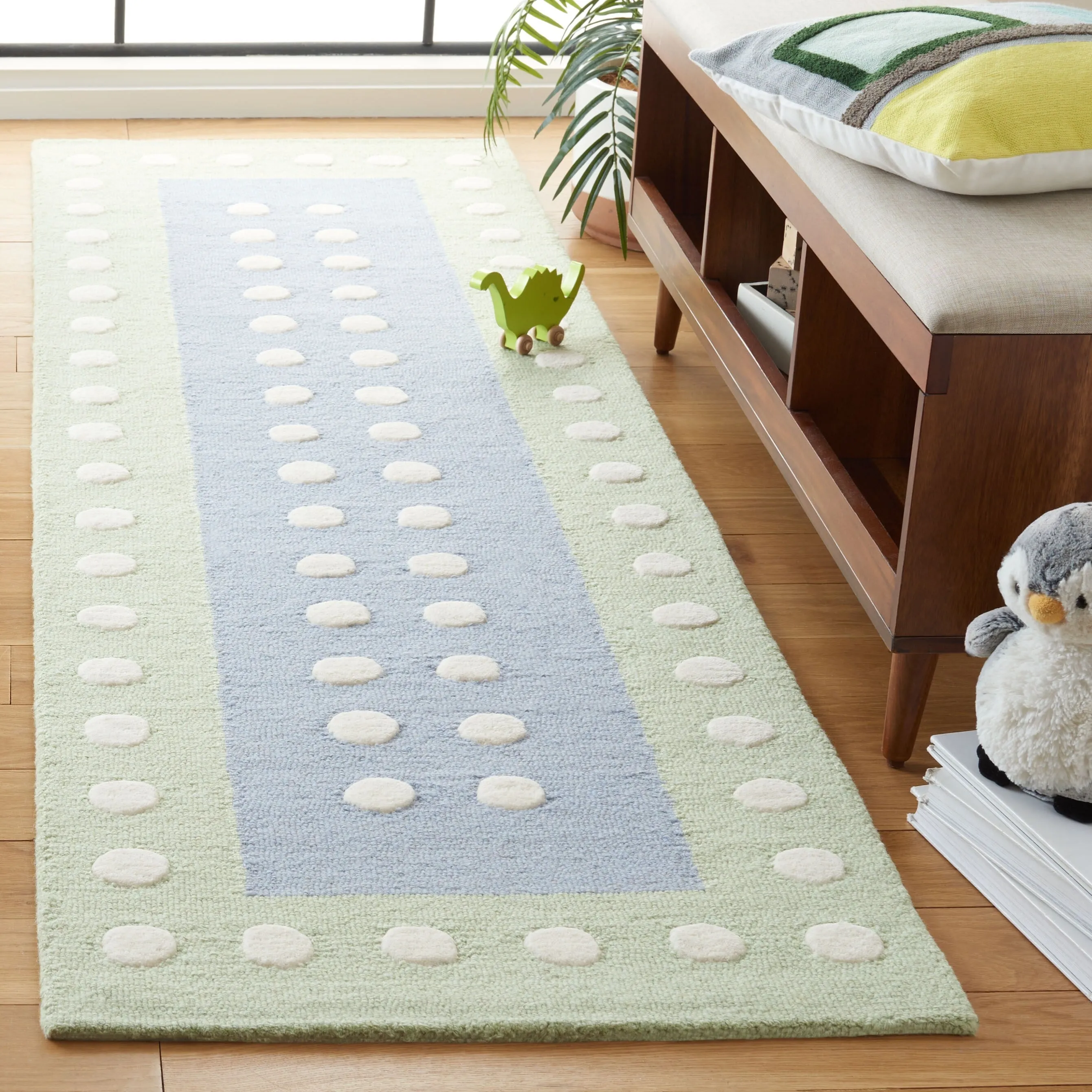 SAFAVIEH Handmade Kids Kenia Dots Wool Rug