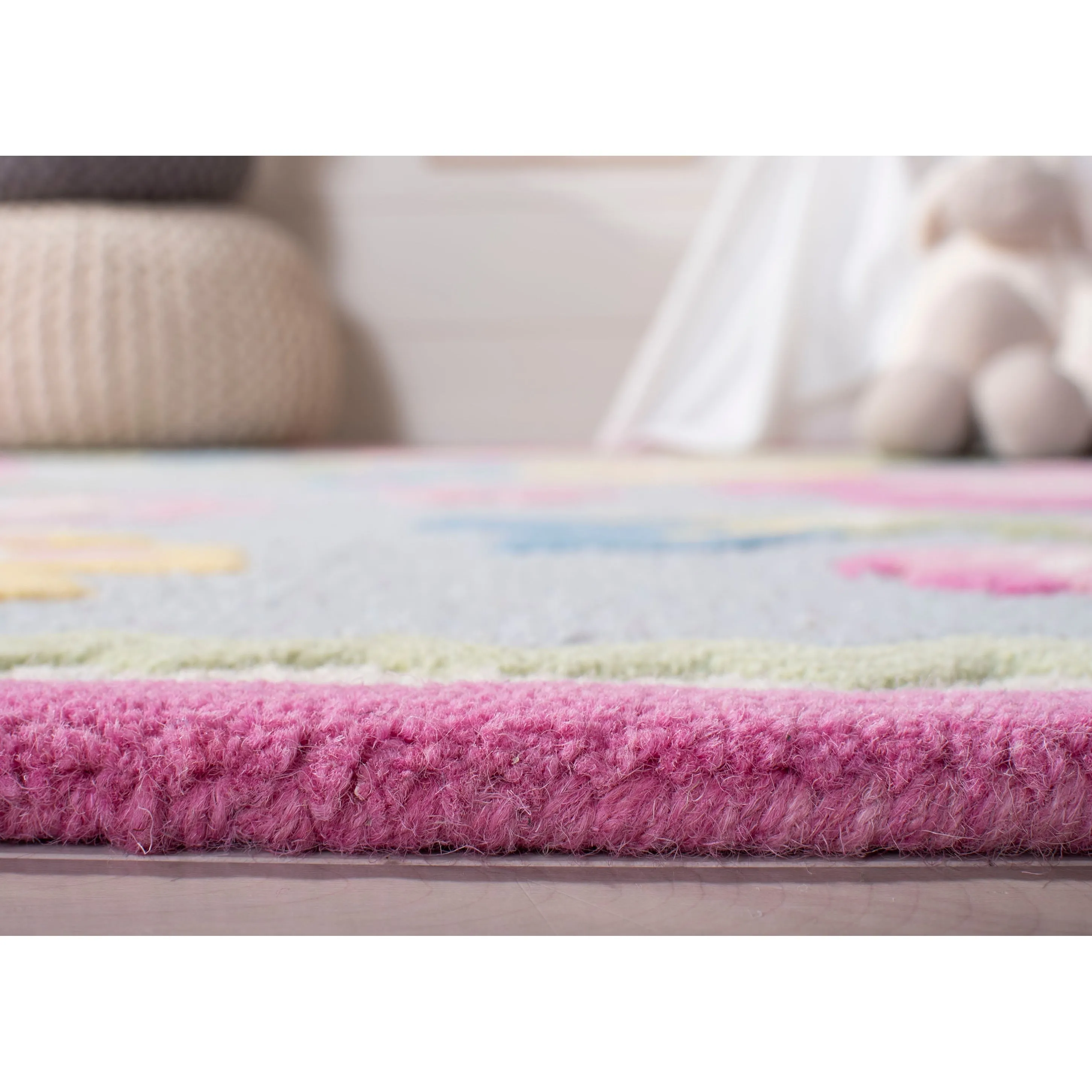 SAFAVIEH Handmade Kids Tatianna Wool Rug
