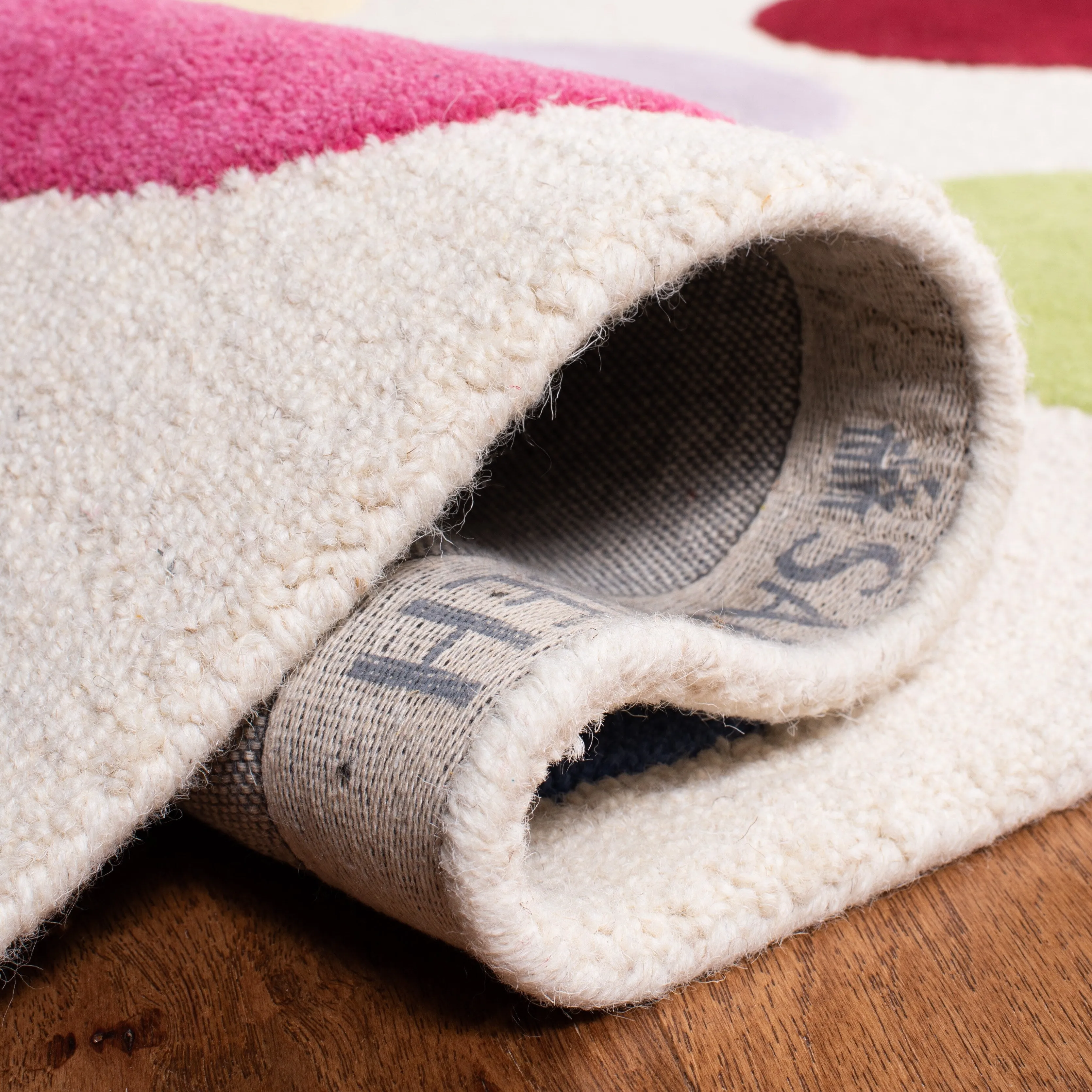 SAFAVIEH Handmade Kids Zhane Wool Rug