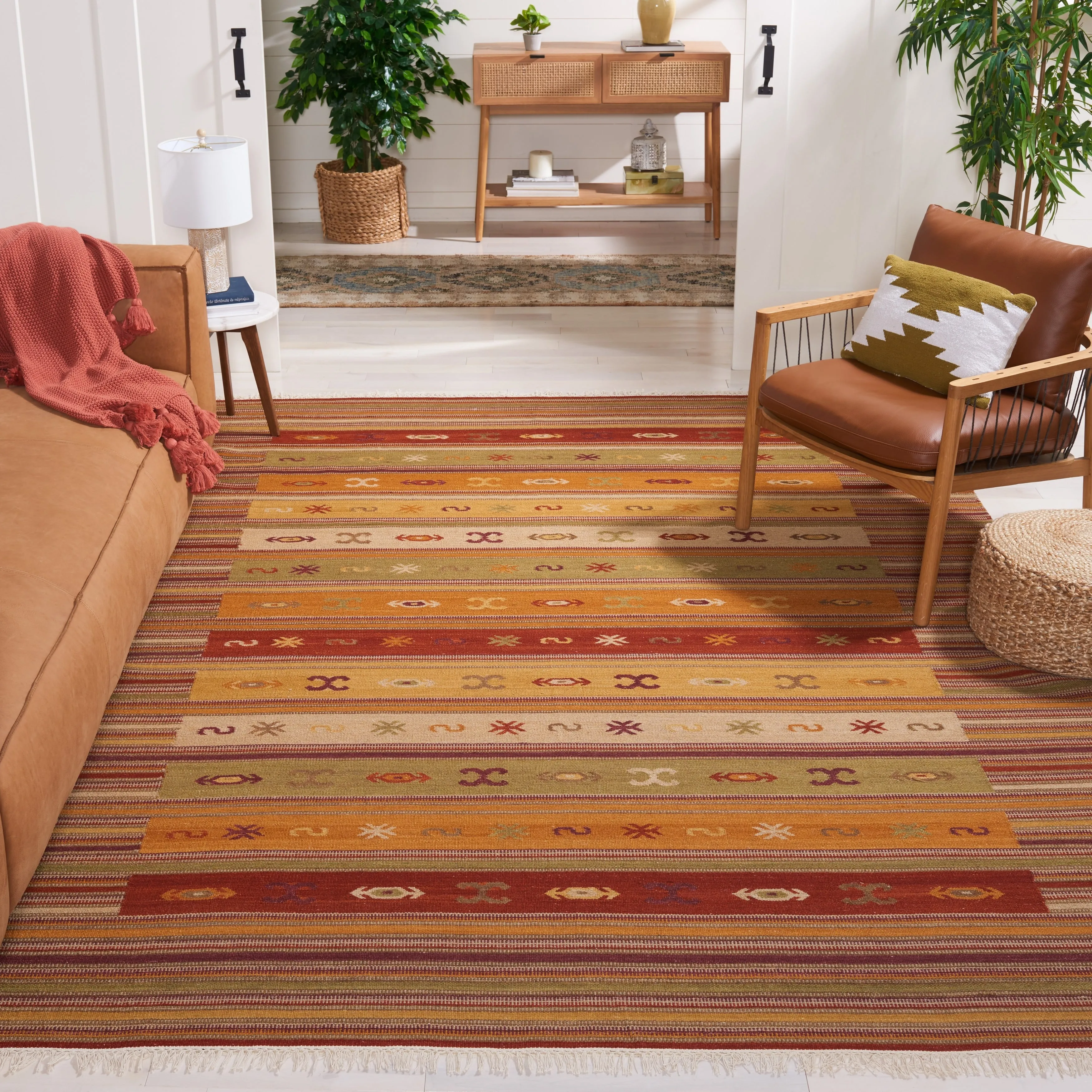 SAFAVIEH Handmade Kilim Nayely Mechteld Casual Tribal Wool Rug