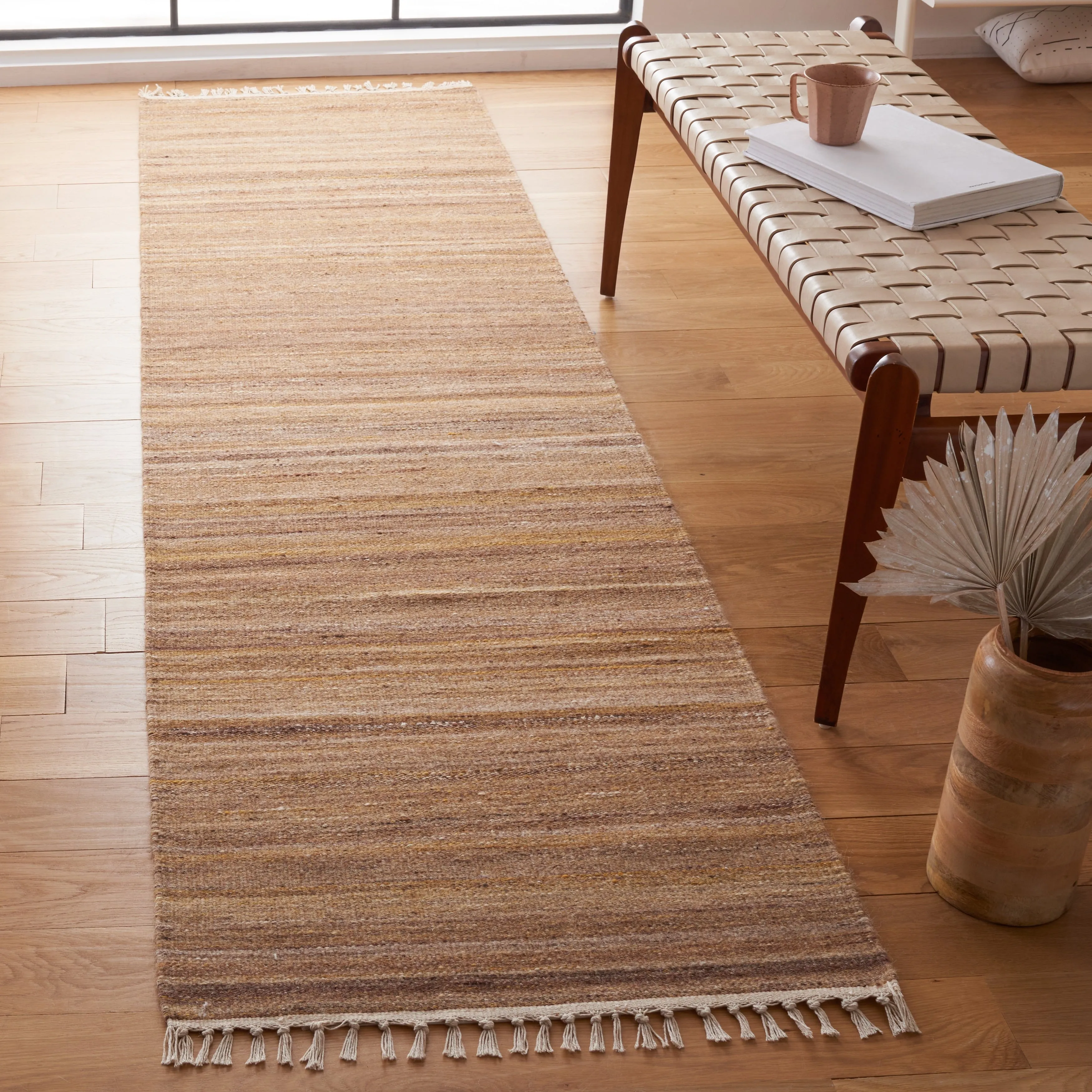 SAFAVIEH Handmade Kilim Welmoed Wool Fringe Rug