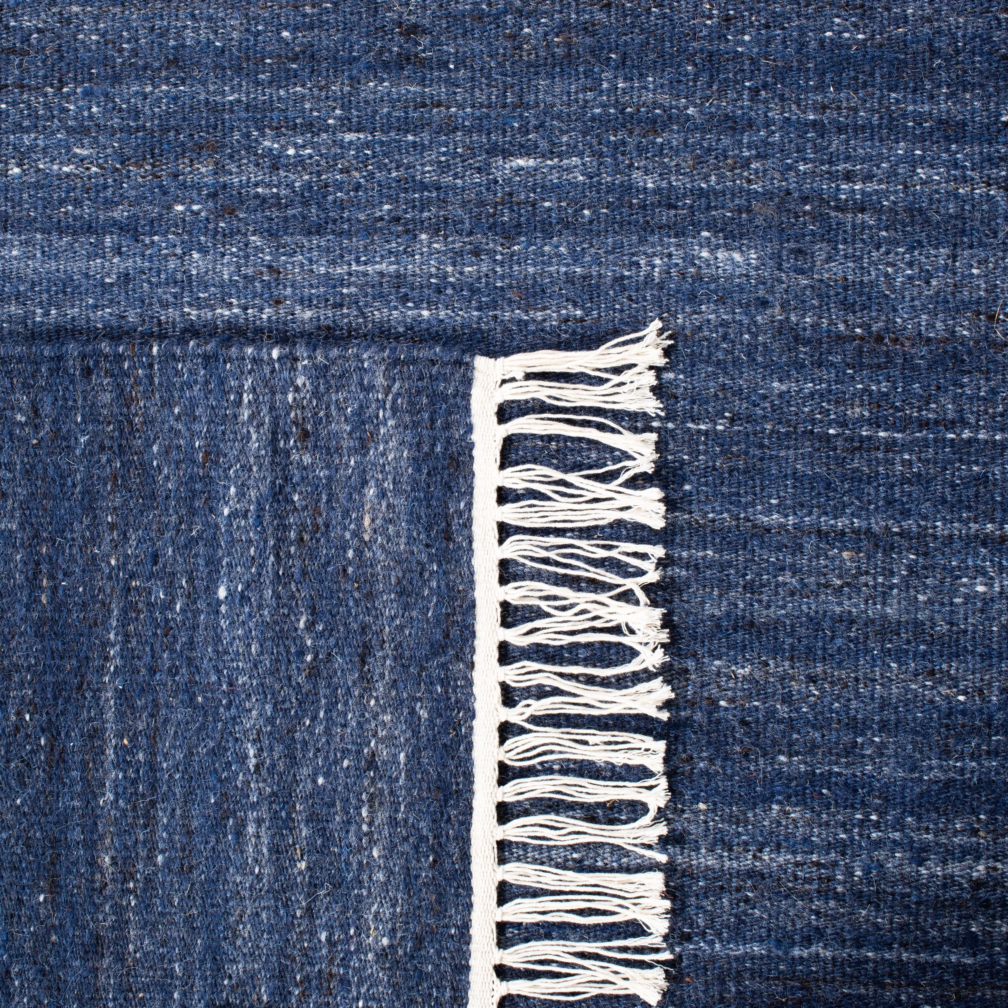 SAFAVIEH Handmade Kilim Welmoed Wool Fringe Rug