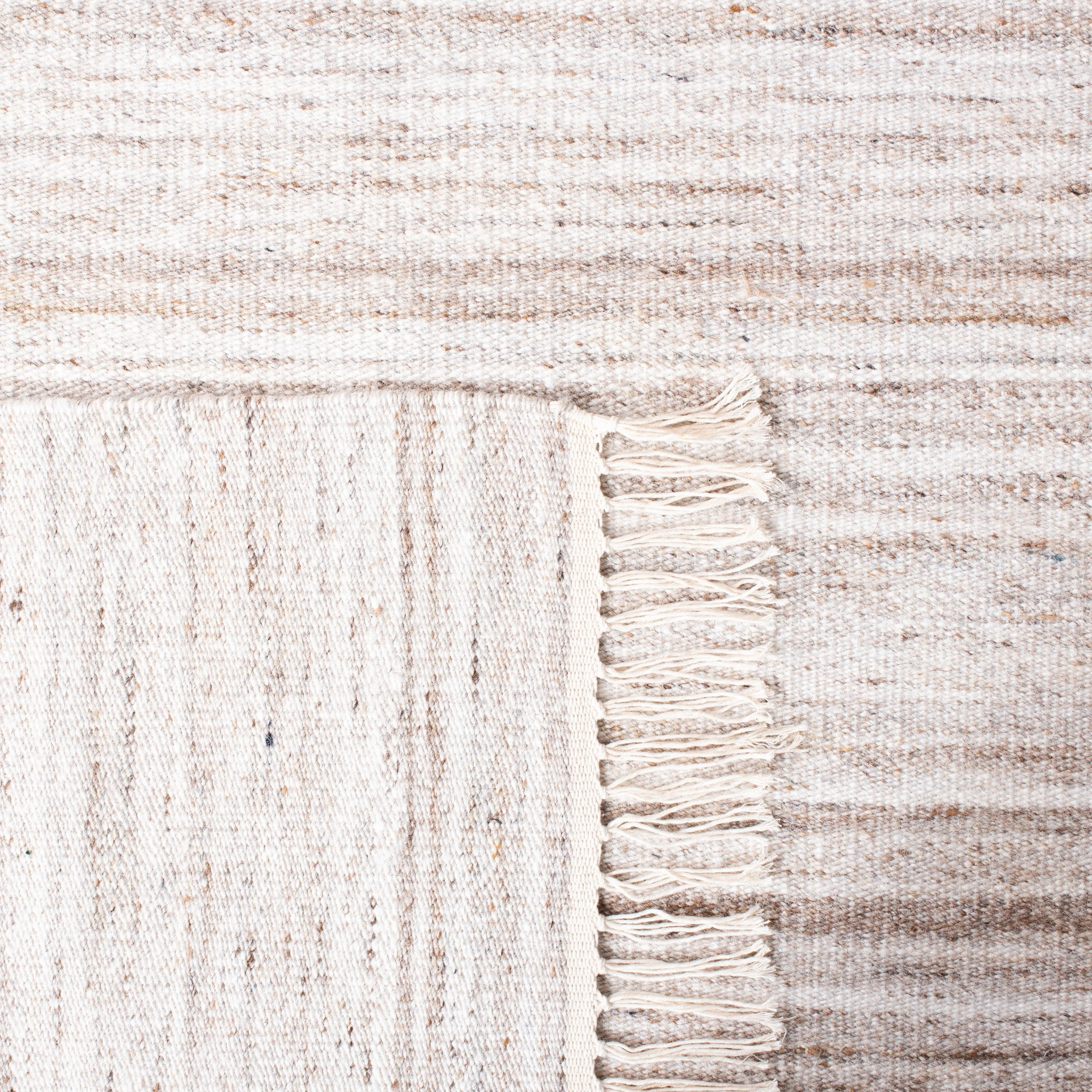SAFAVIEH Handmade Kilim Welmoed Wool Fringe Rug