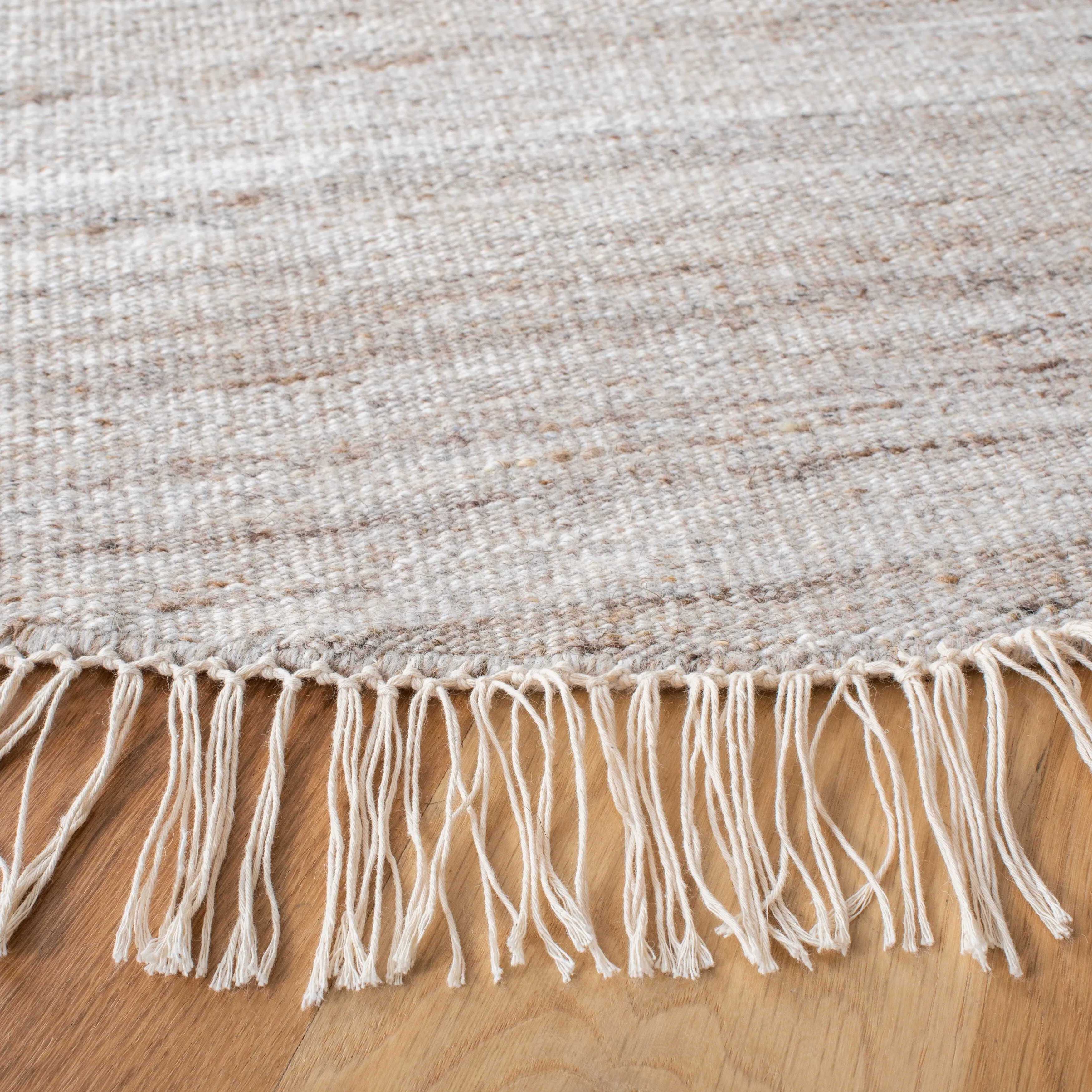 SAFAVIEH Handmade Kilim Welmoed Wool Fringe Rug