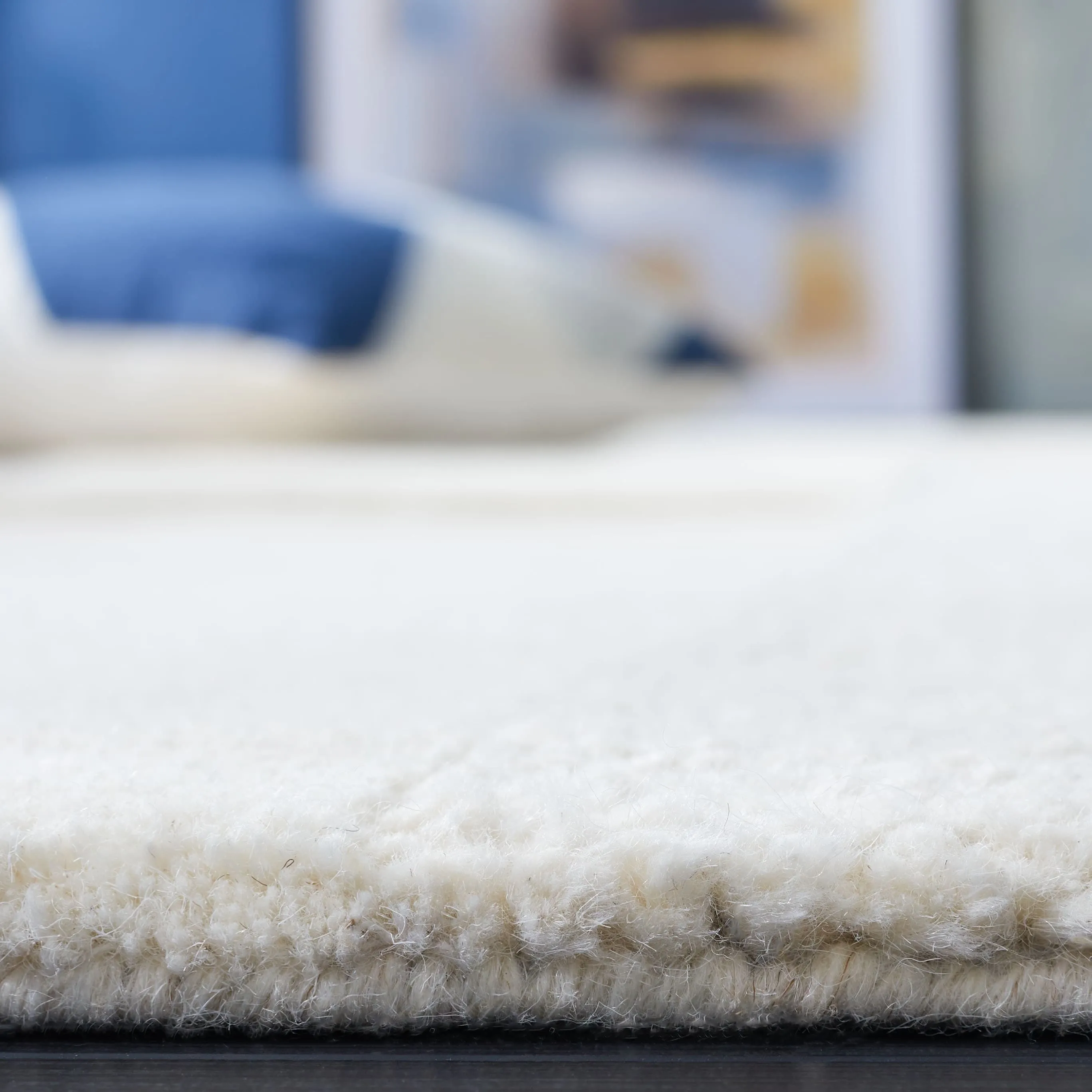 SAFAVIEH Handmade Manhattan Lizzie Modern Wool Rug