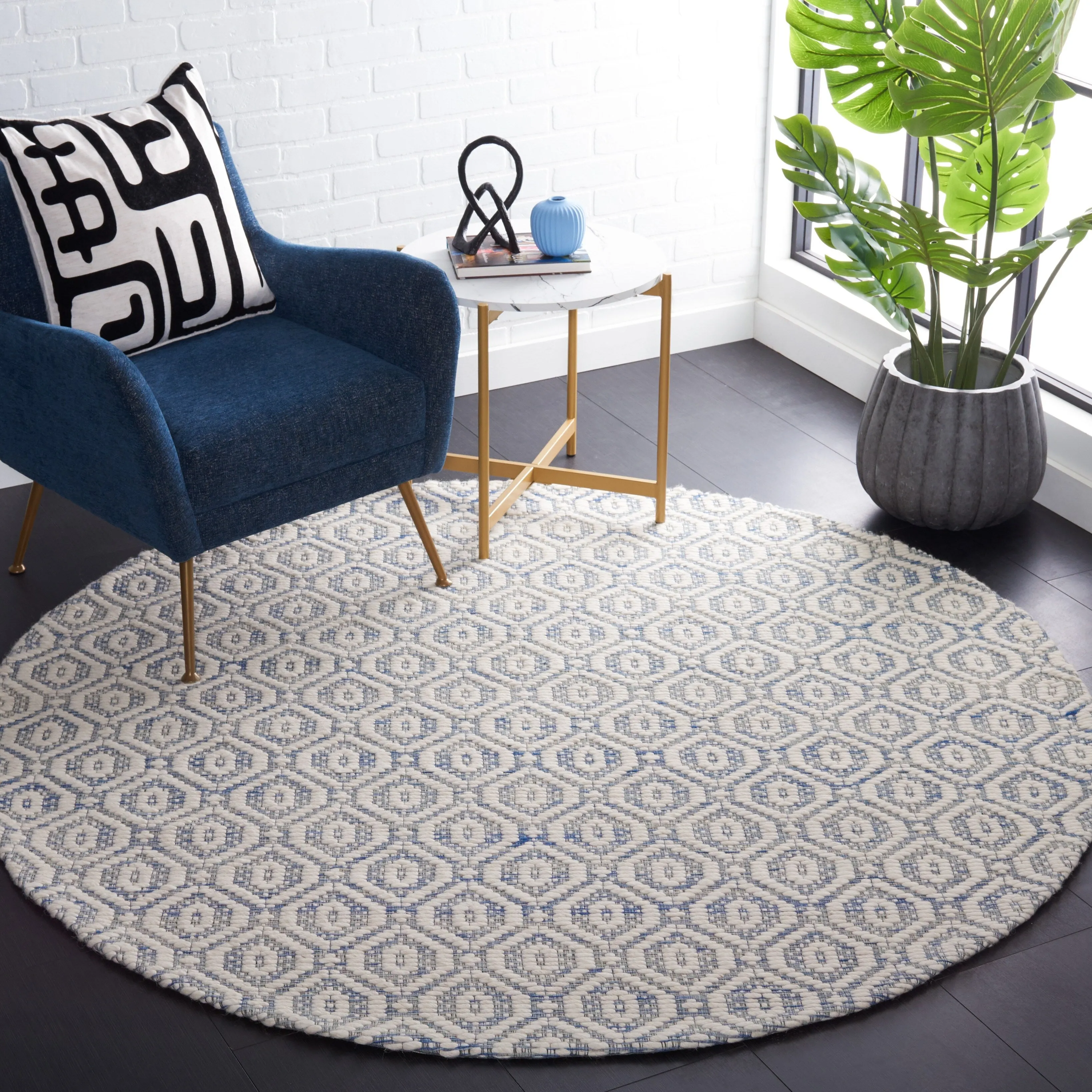 SAFAVIEH Handmade Marbella Kiera Modern Wool Rug