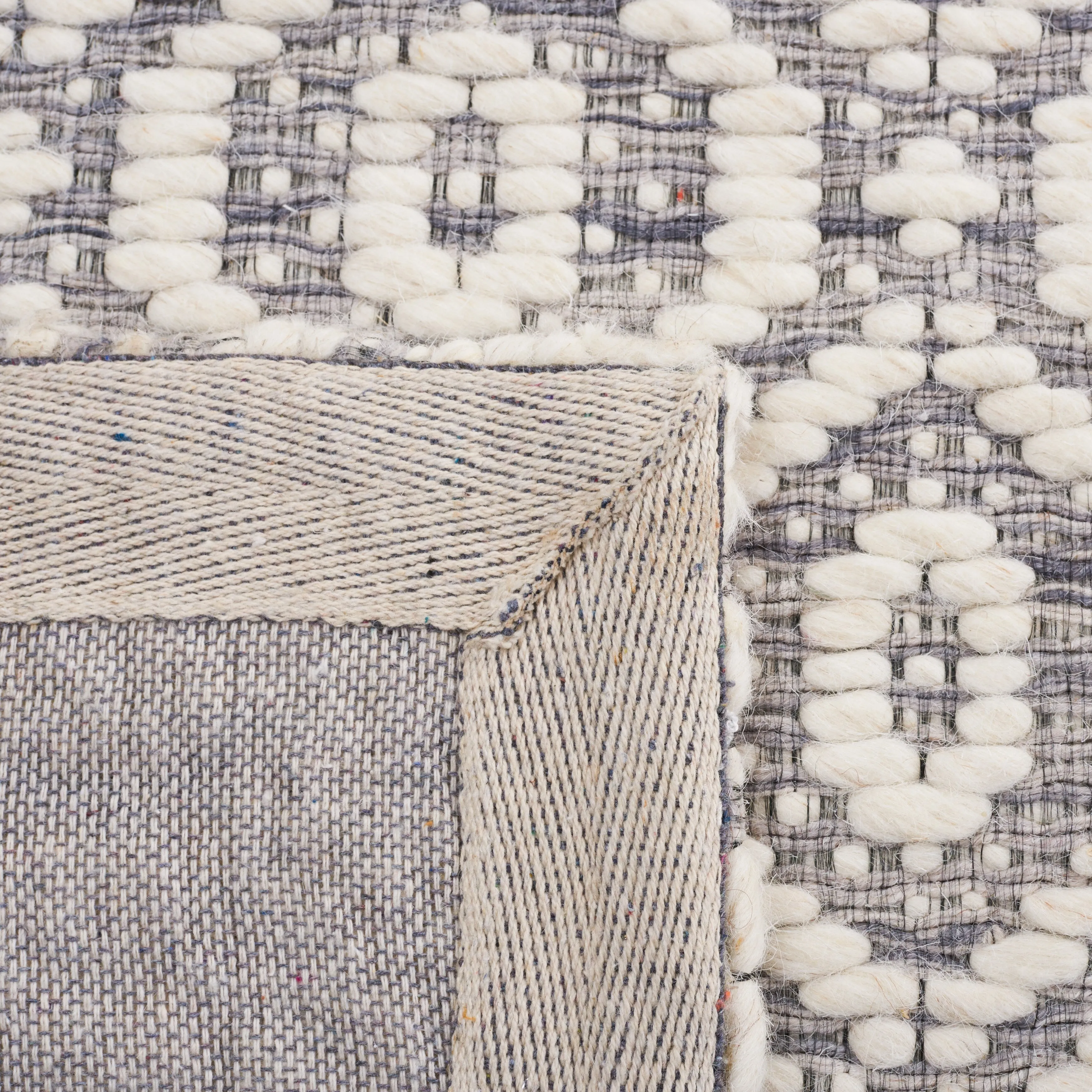 SAFAVIEH Handmade Marbella Kiera Modern Wool Rug