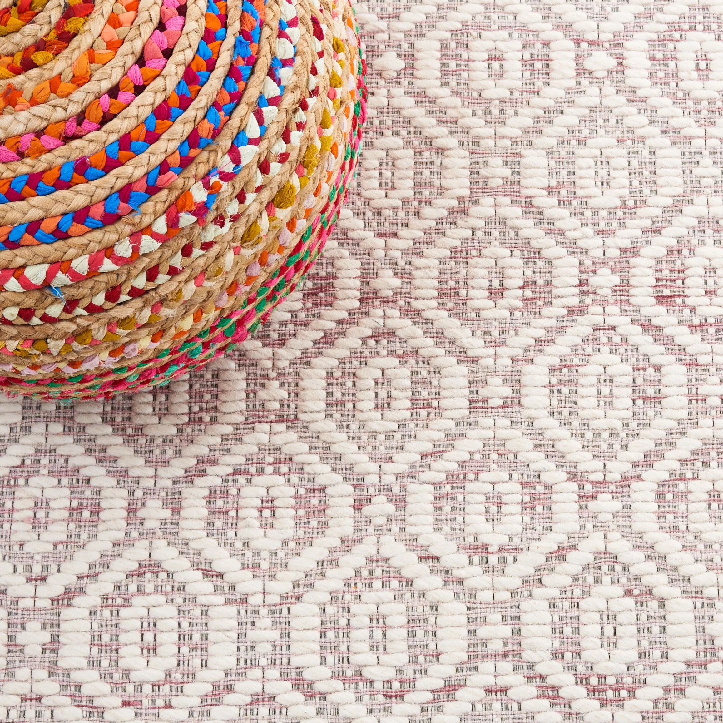 SAFAVIEH Handmade Marbella Kiera Modern Wool Rug