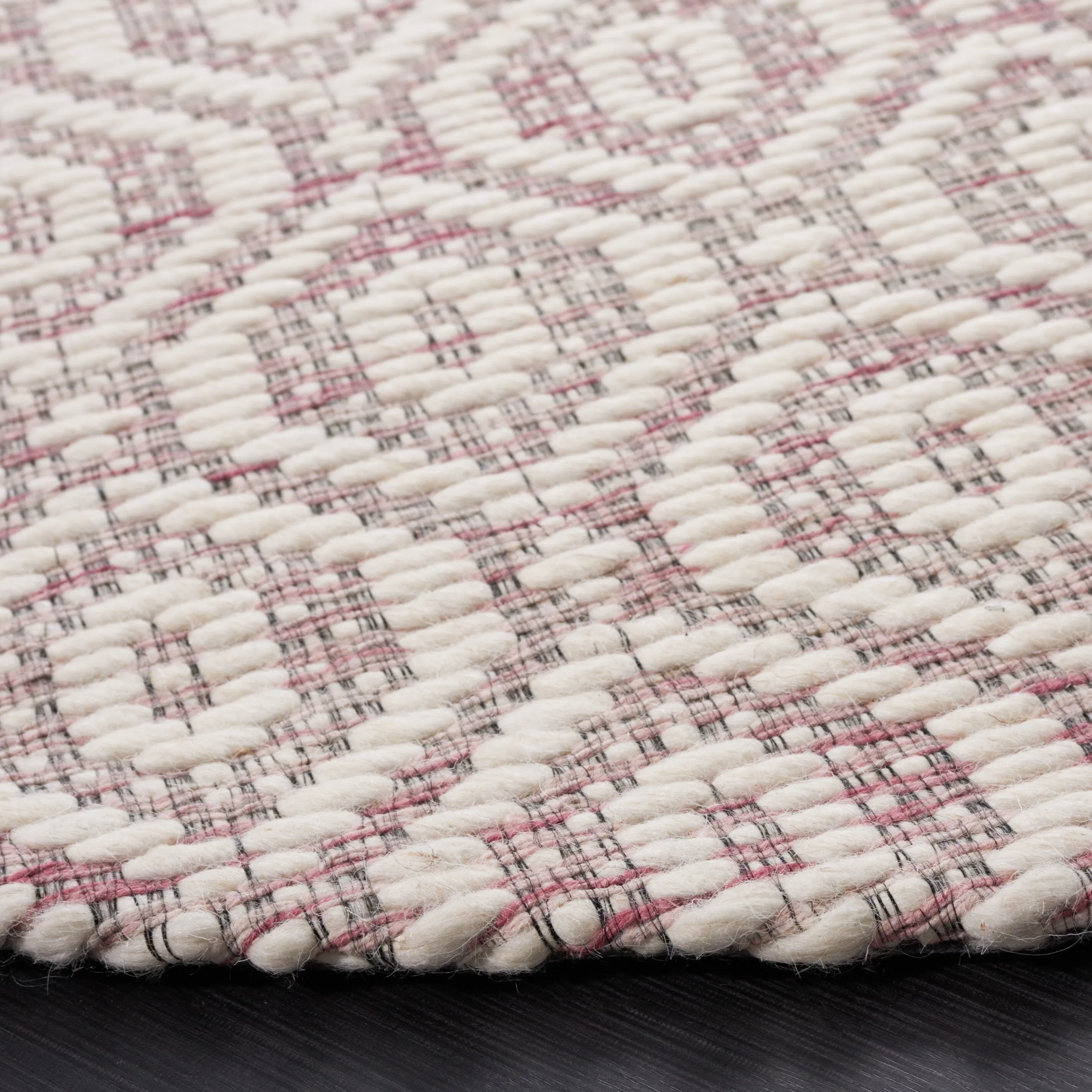 SAFAVIEH Handmade Marbella Kiera Modern Wool Rug