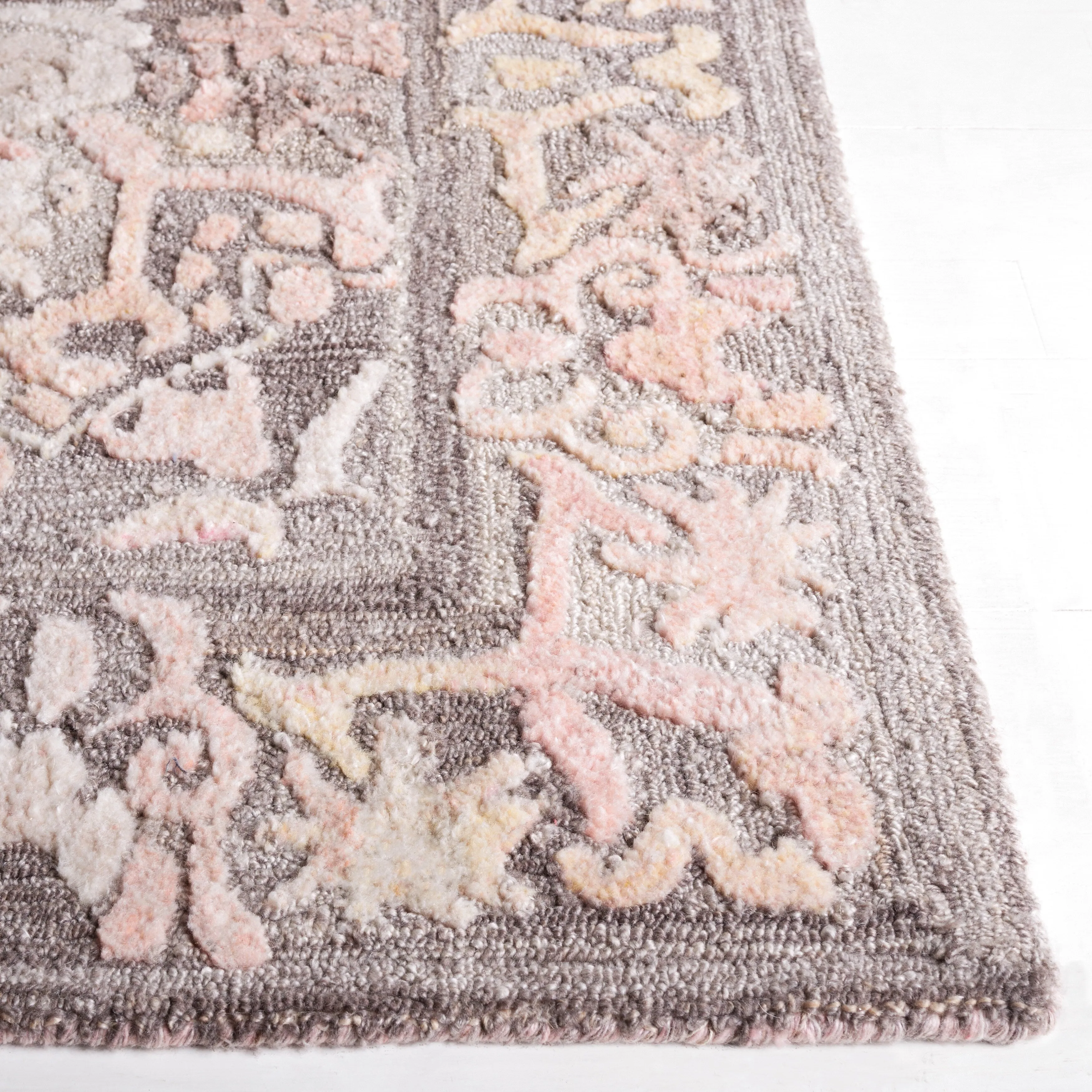 SAFAVIEH Handmade Marquee Cacilia Modern Rug