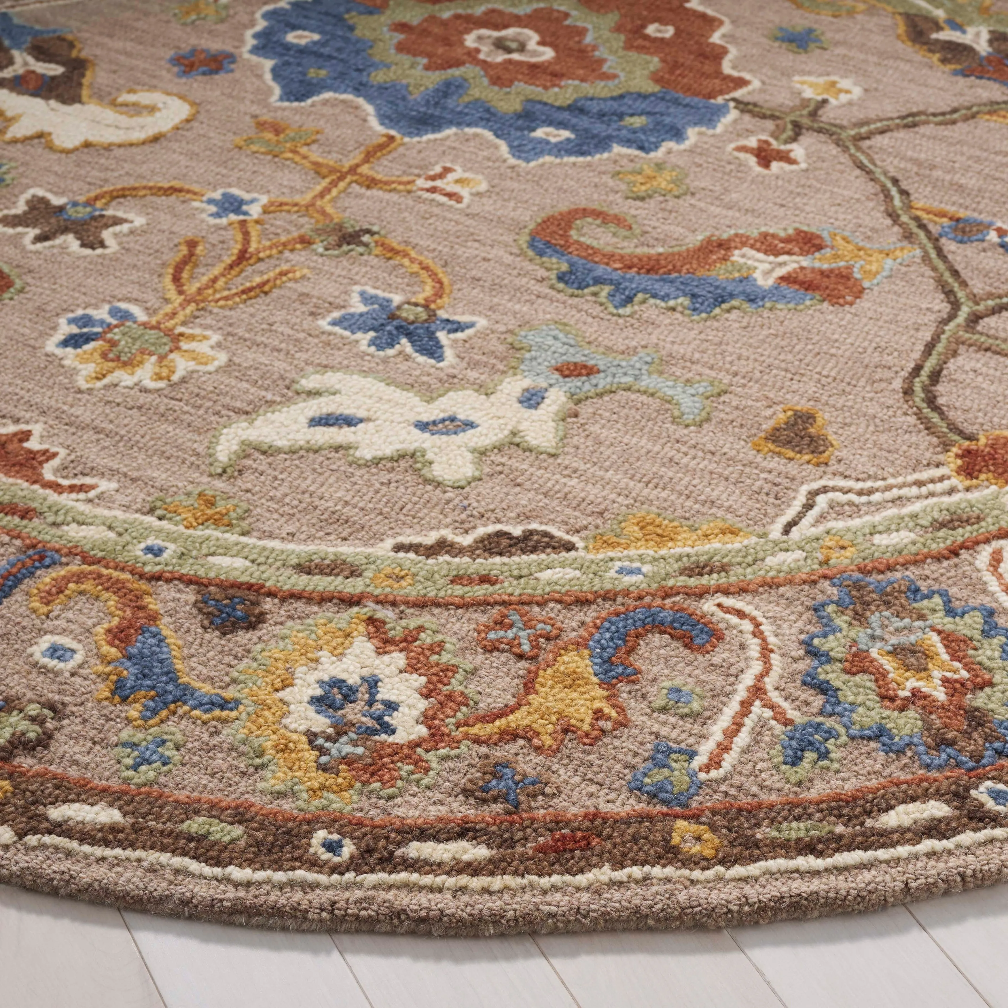SAFAVIEH Handmade Metro Bratislava French Country Floral Wool Rug