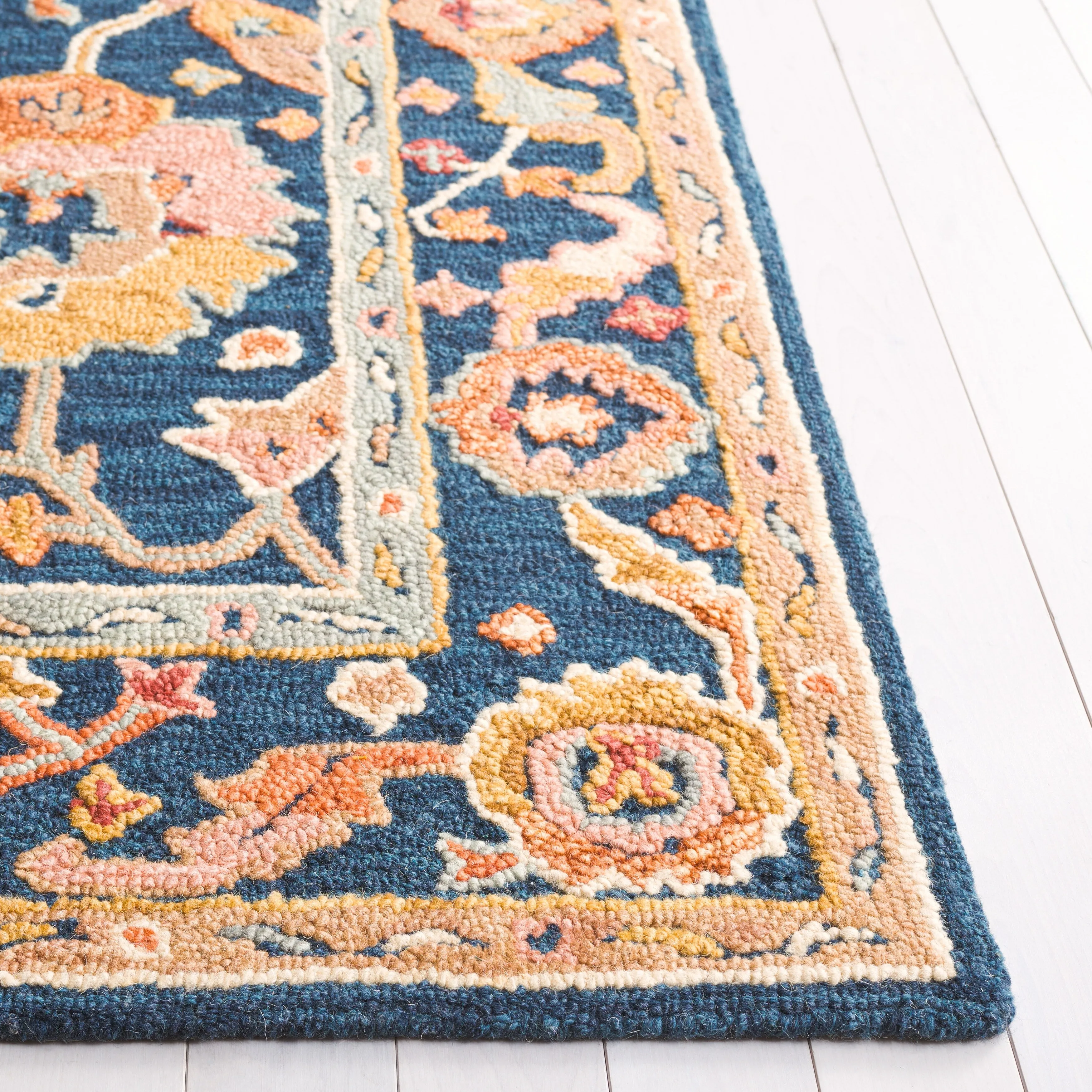 SAFAVIEH Handmade Metro Bratislava French Country Floral Wool Rug