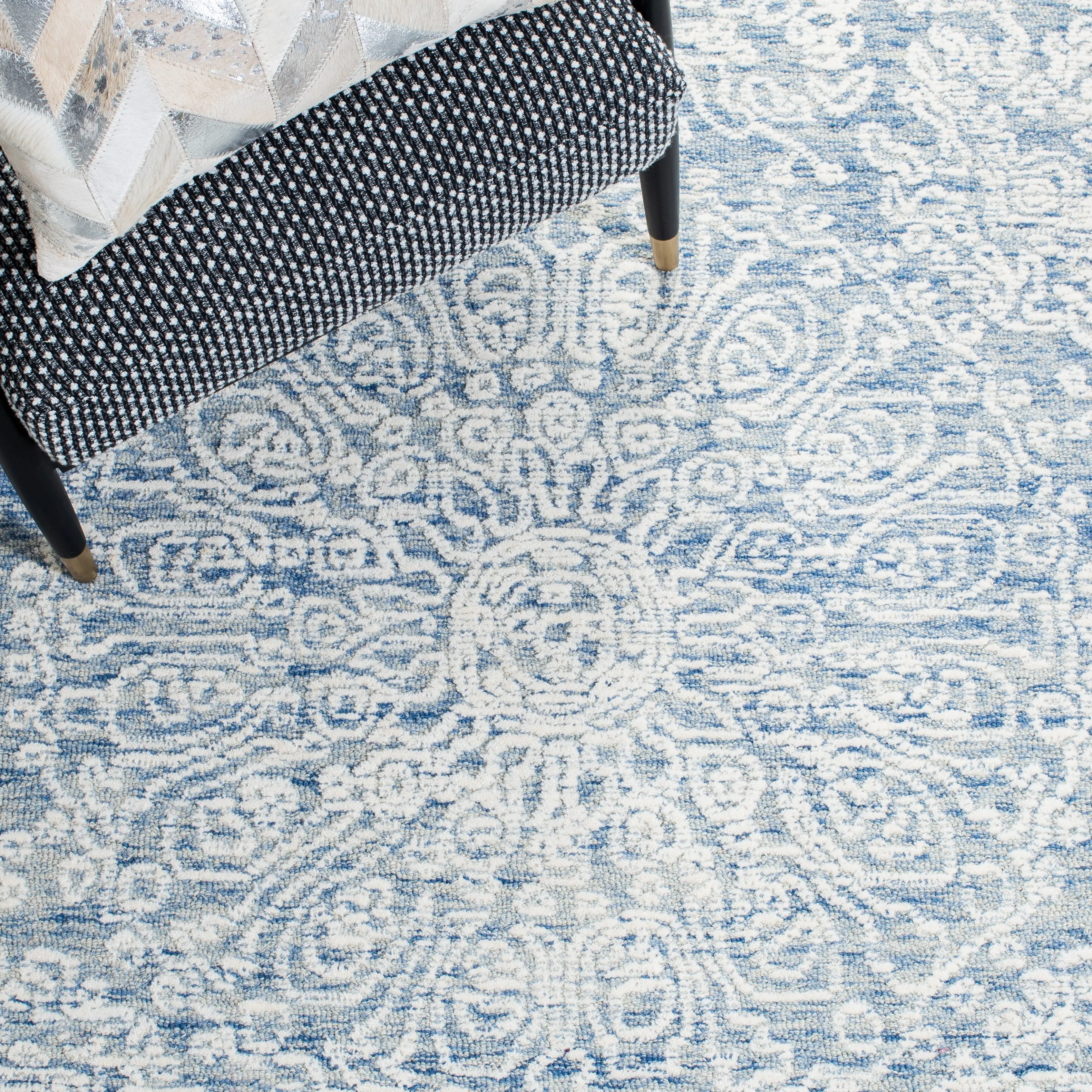 SAFAVIEH Handmade Metro Cyndee French Country Wool Rug