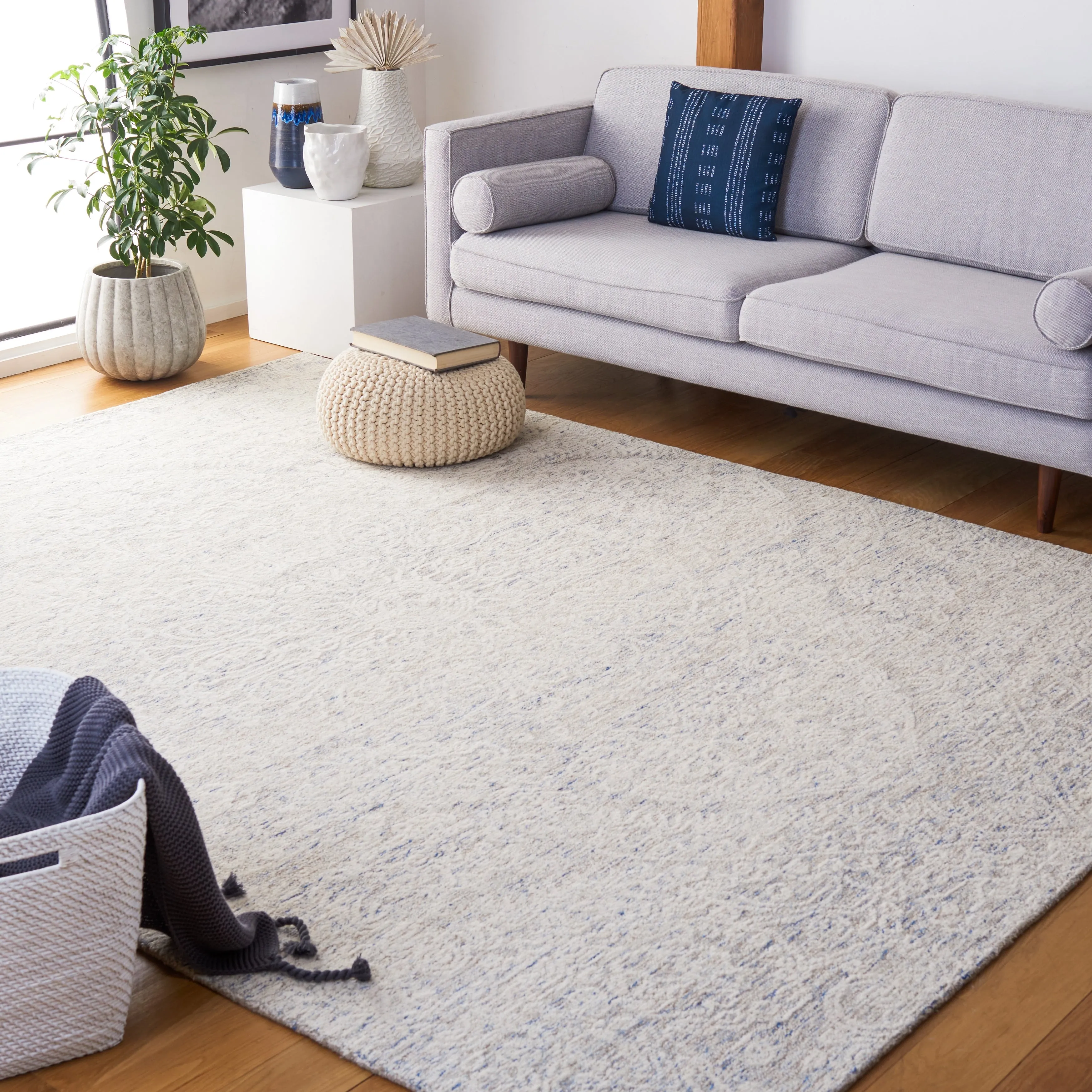 SAFAVIEH Handmade Metro Cyndee French Country Wool Rug