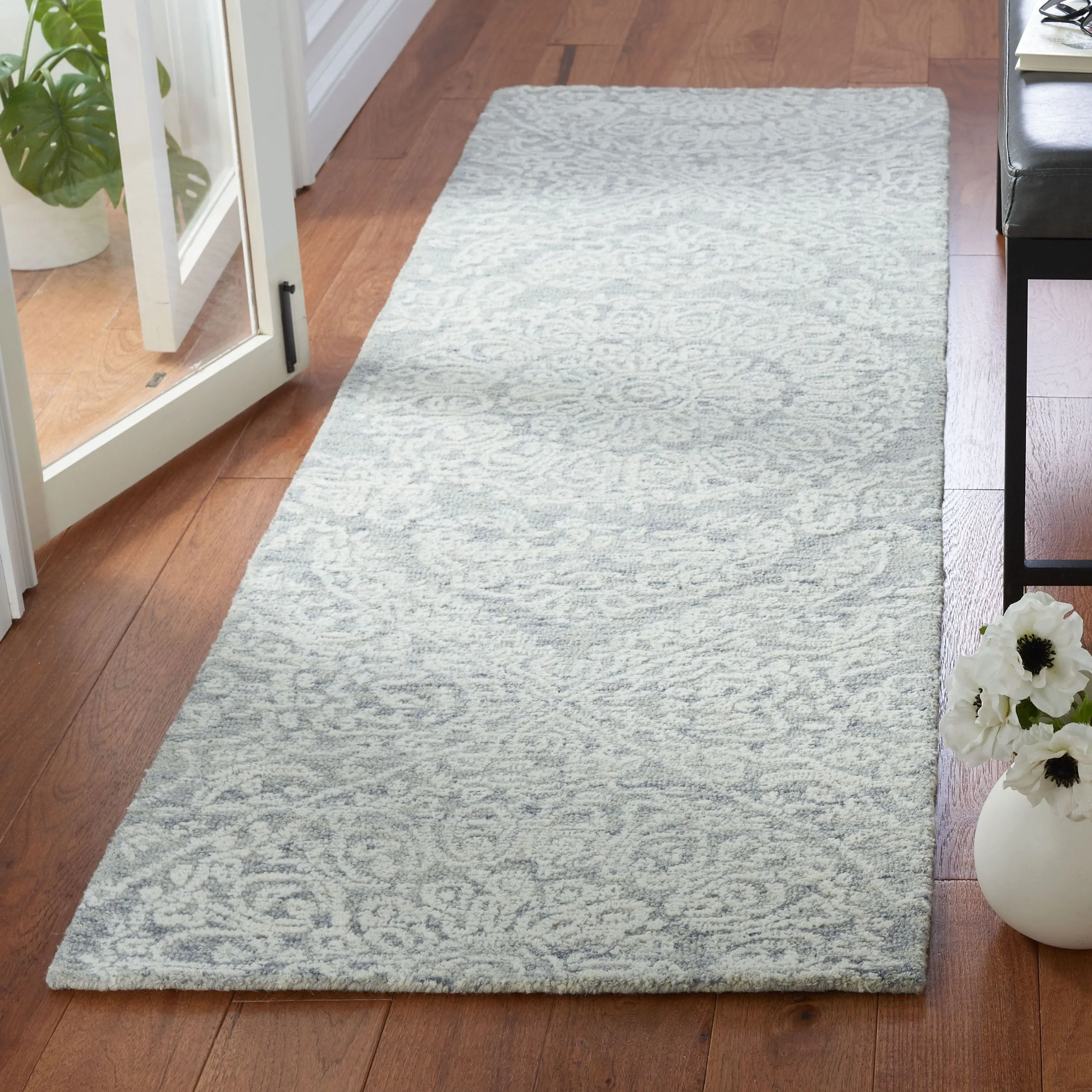 SAFAVIEH Handmade Metro Cyndee French Country Wool Rug