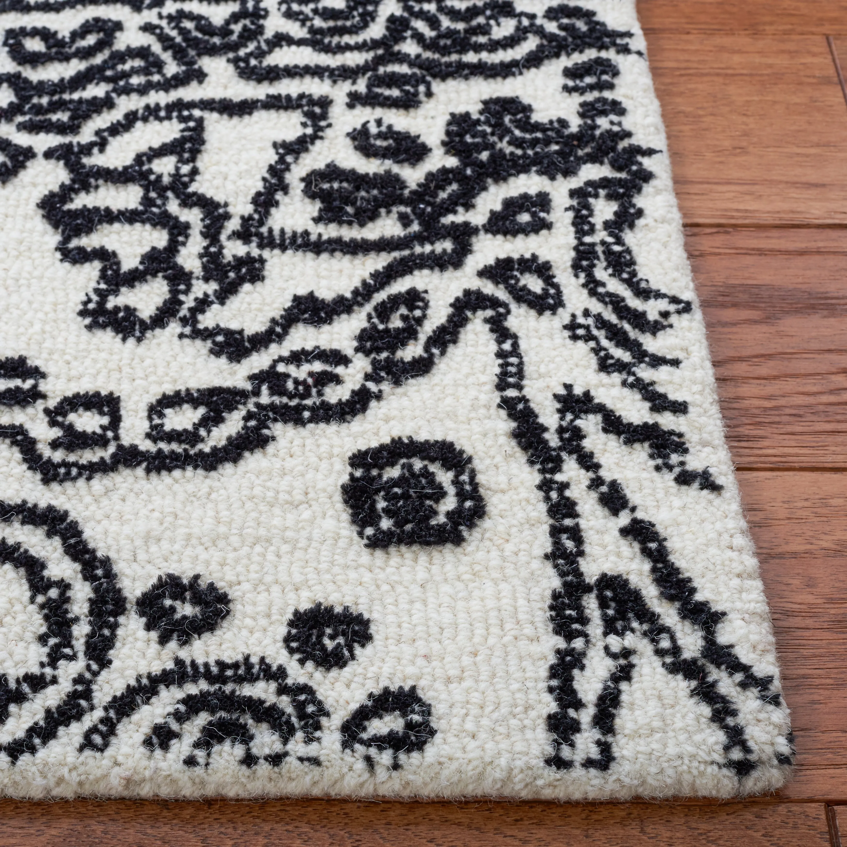 SAFAVIEH Handmade Metro Cyndee French Country Wool Rug