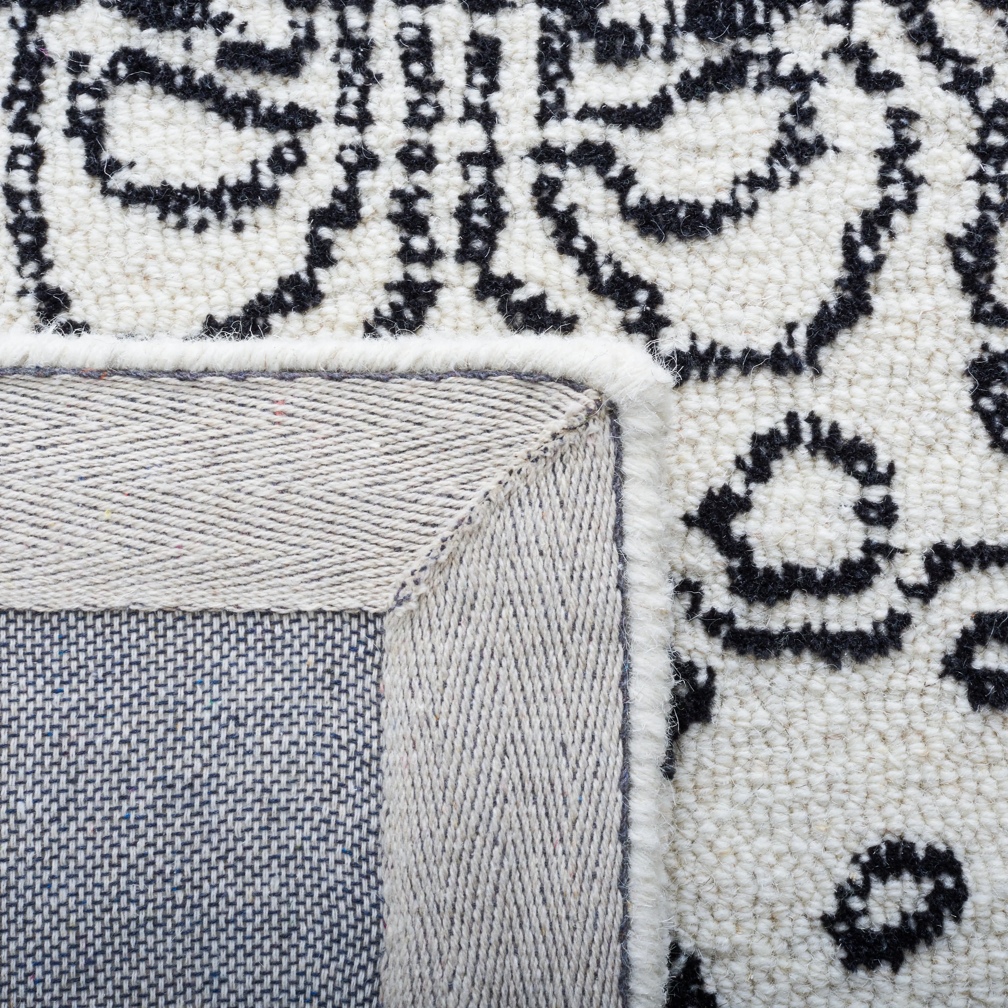 SAFAVIEH Handmade Metro Cyndee French Country Wool Rug