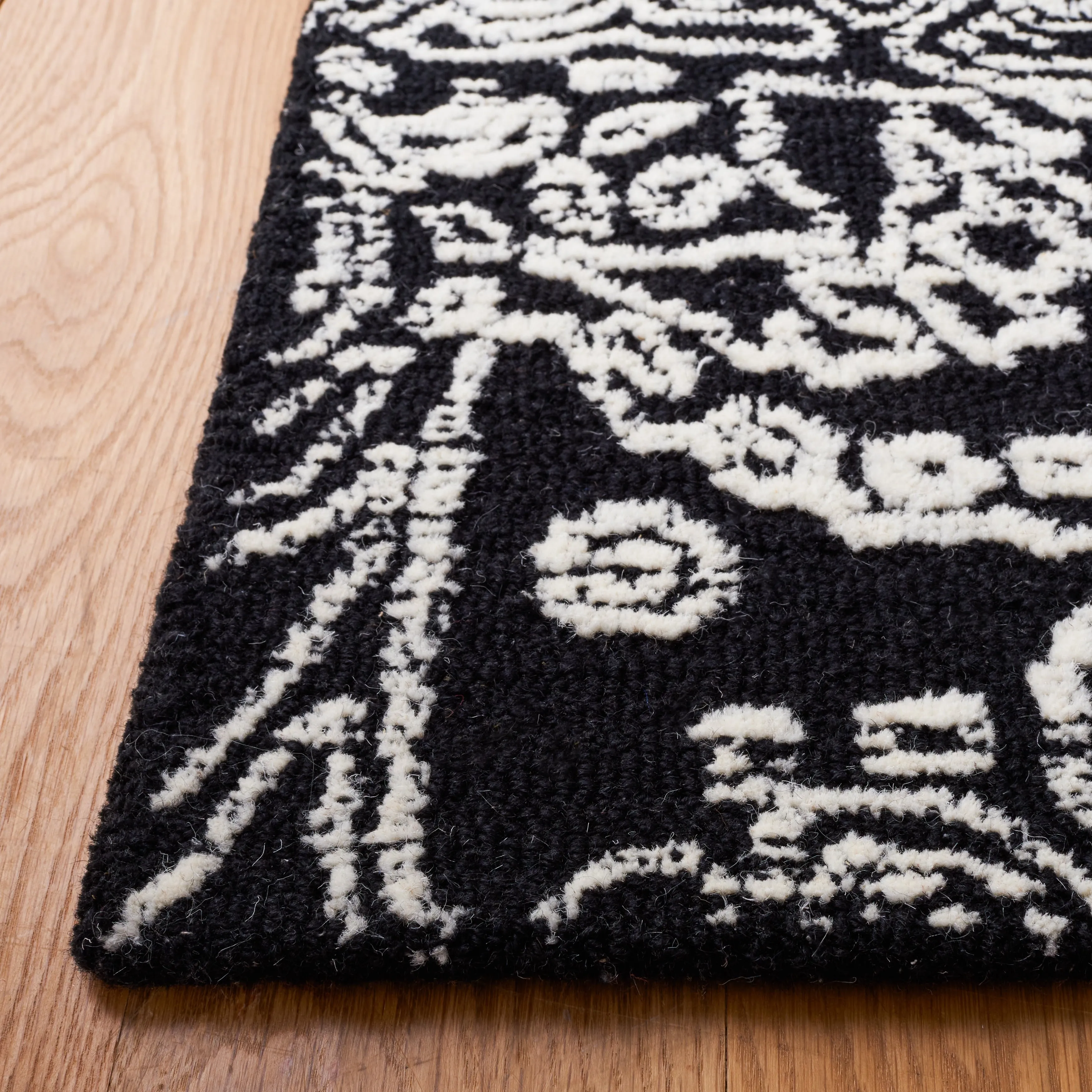 SAFAVIEH Handmade Metro Cyndee French Country Wool Rug