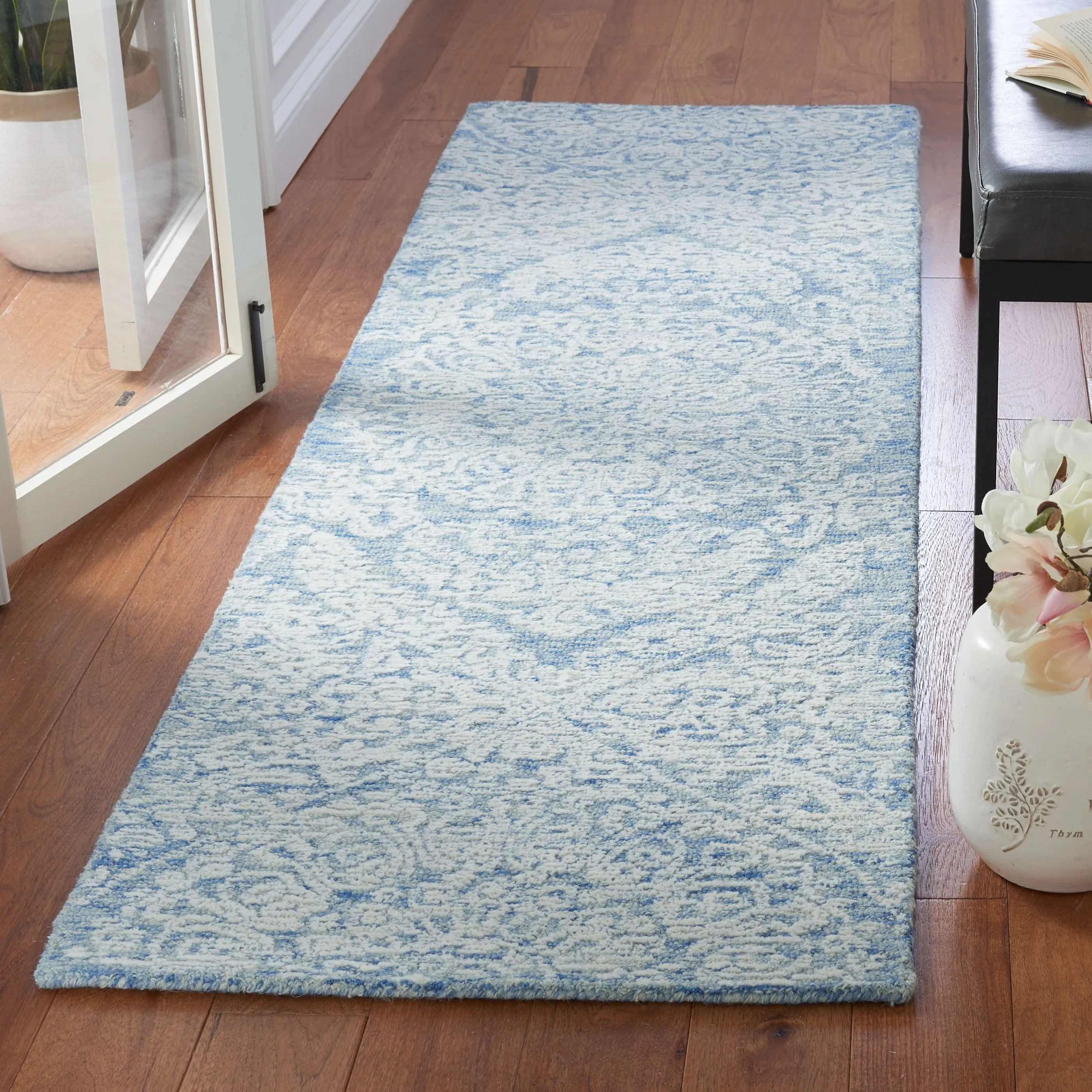 SAFAVIEH Handmade Metro Cyndee French Country Wool Rug