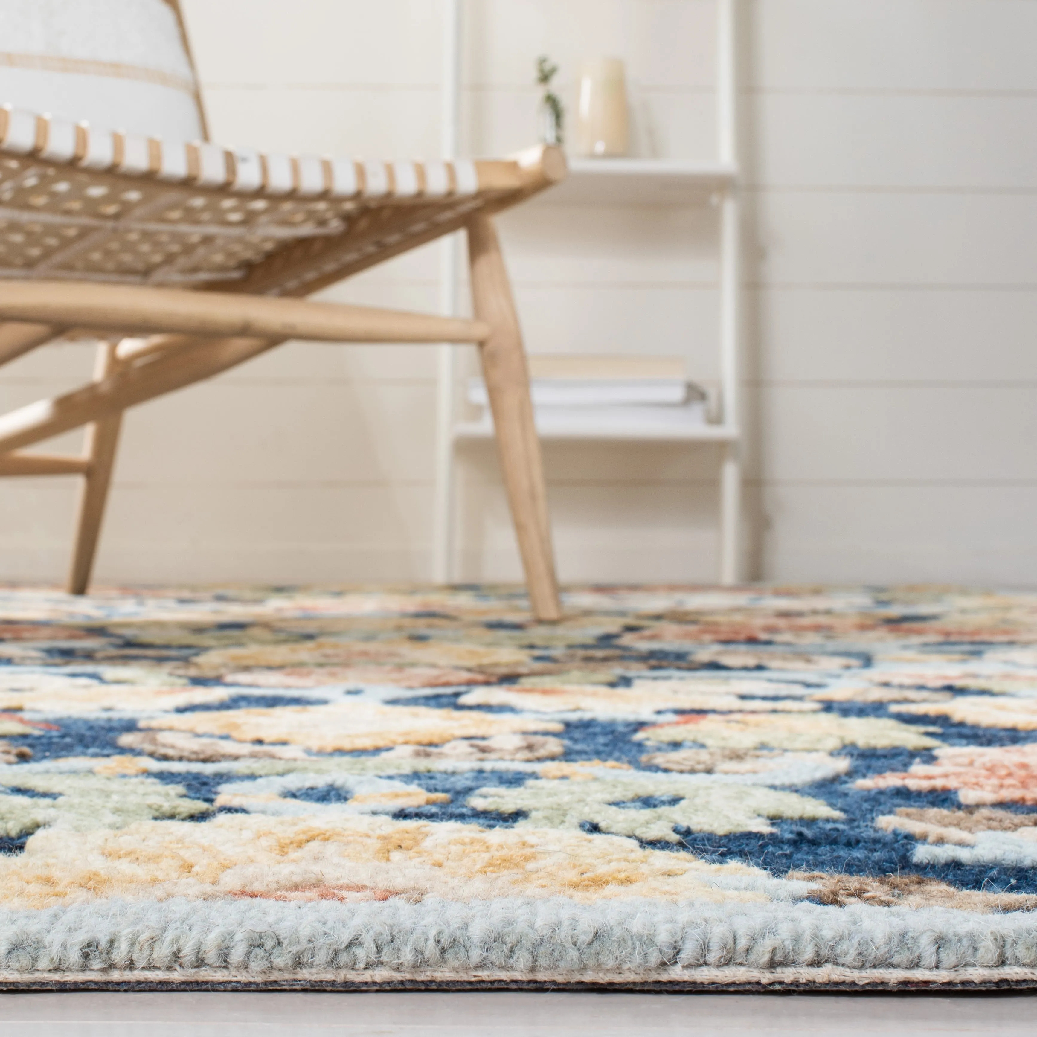 SAFAVIEH Handmade Metro Damasa French Country Wool Rug