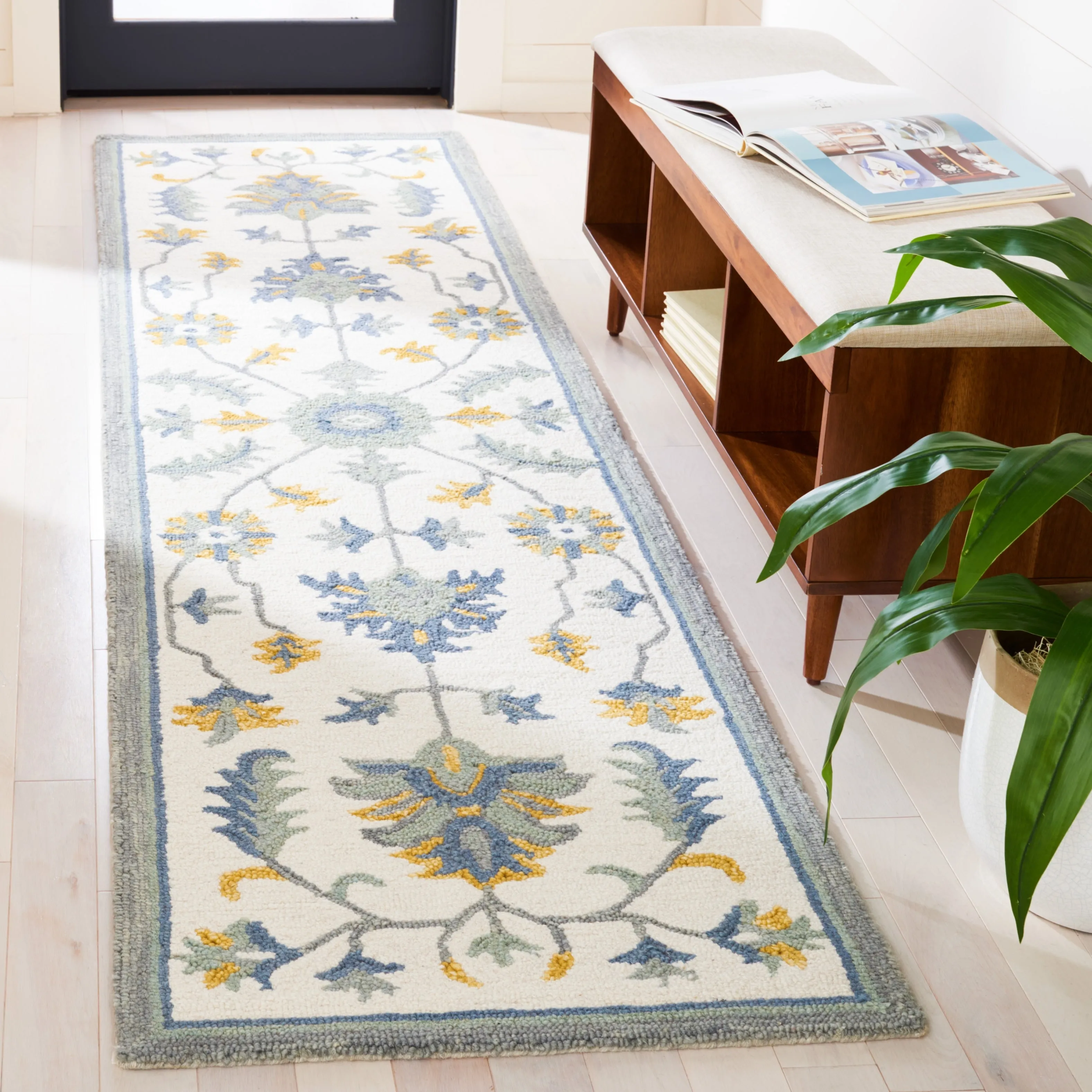 SAFAVIEH Handmade Metro Vasatha French Country Wool Rug