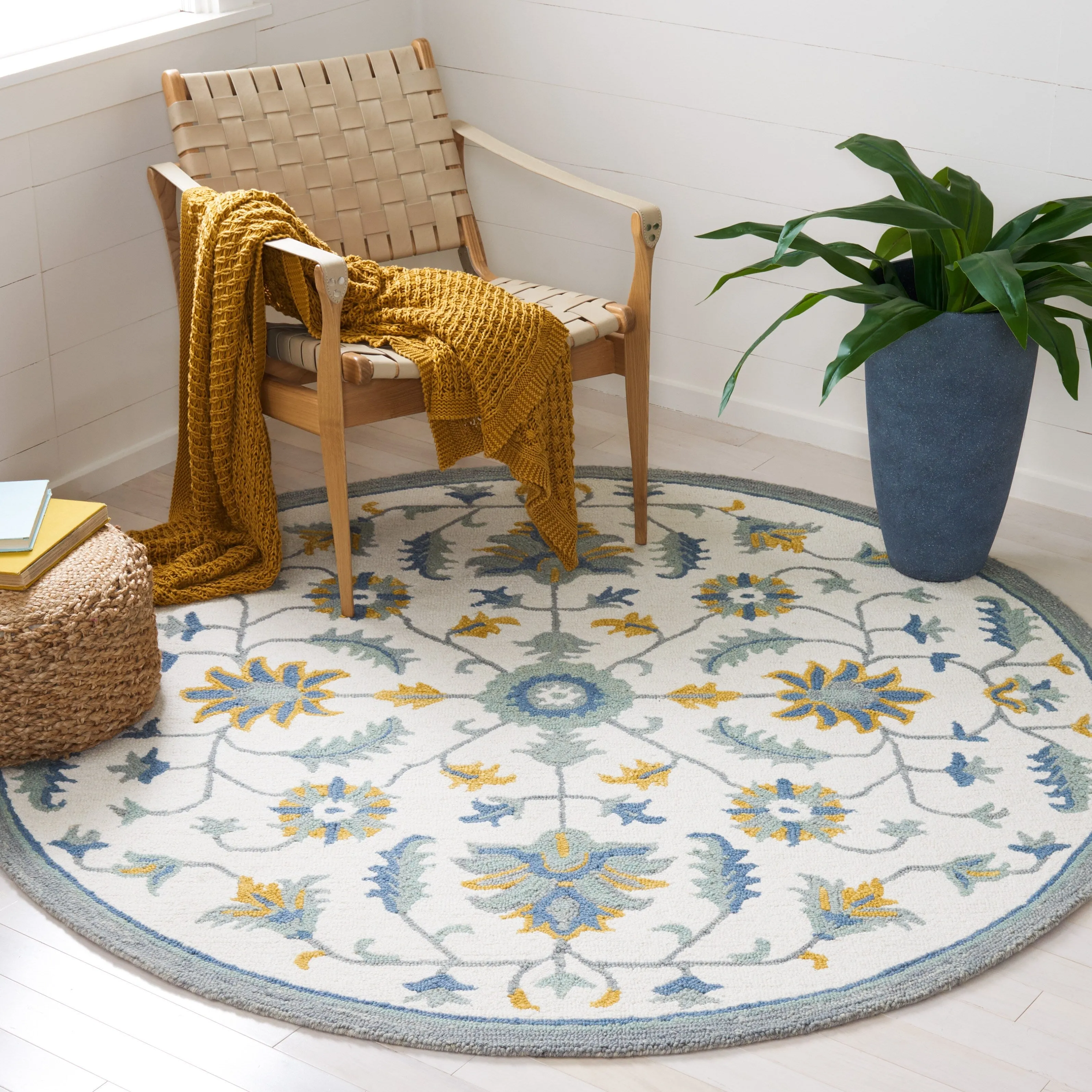 SAFAVIEH Handmade Metro Vasatha French Country Wool Rug
