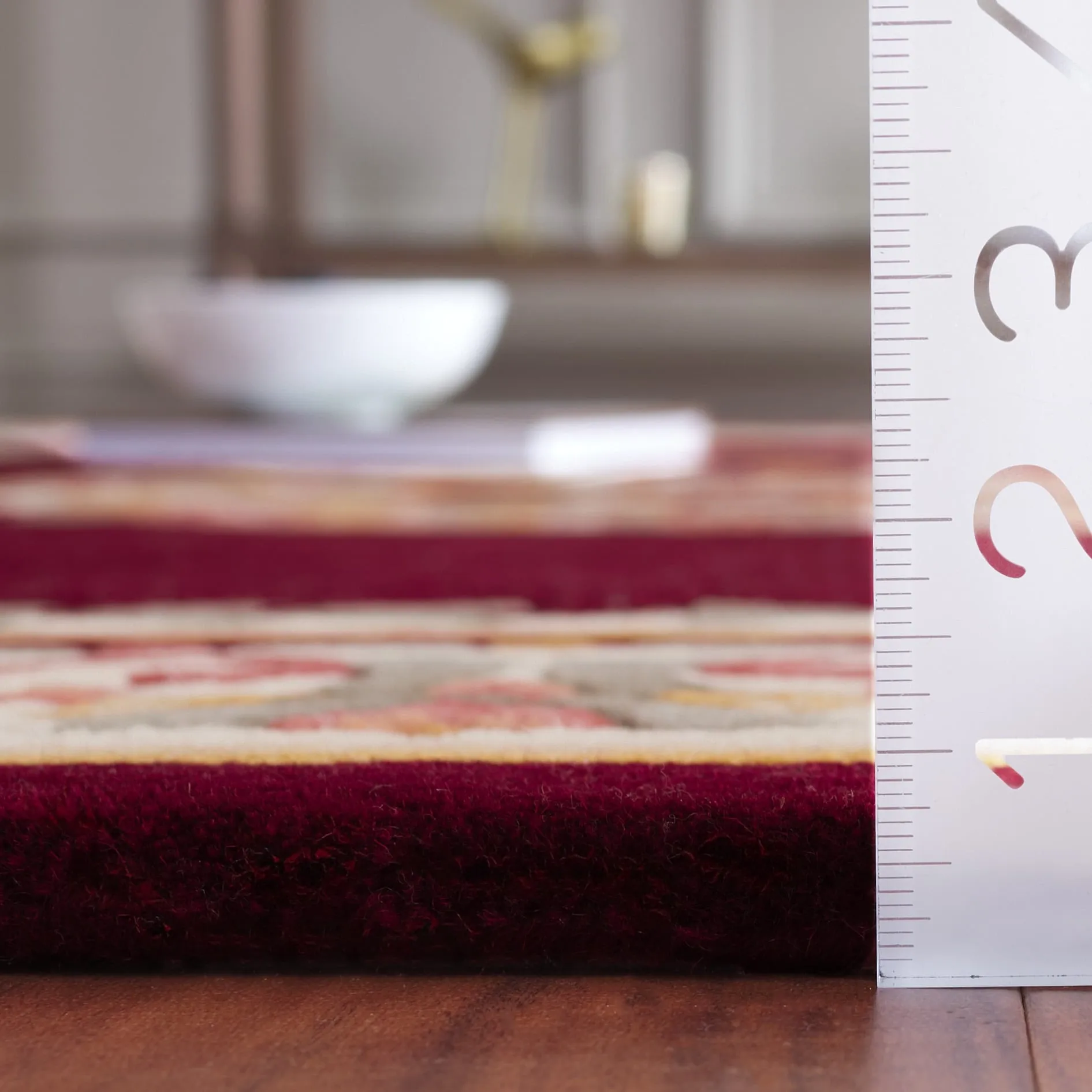 SAFAVIEH. Handmade Naples Cathelyne Traditional Wool Rug