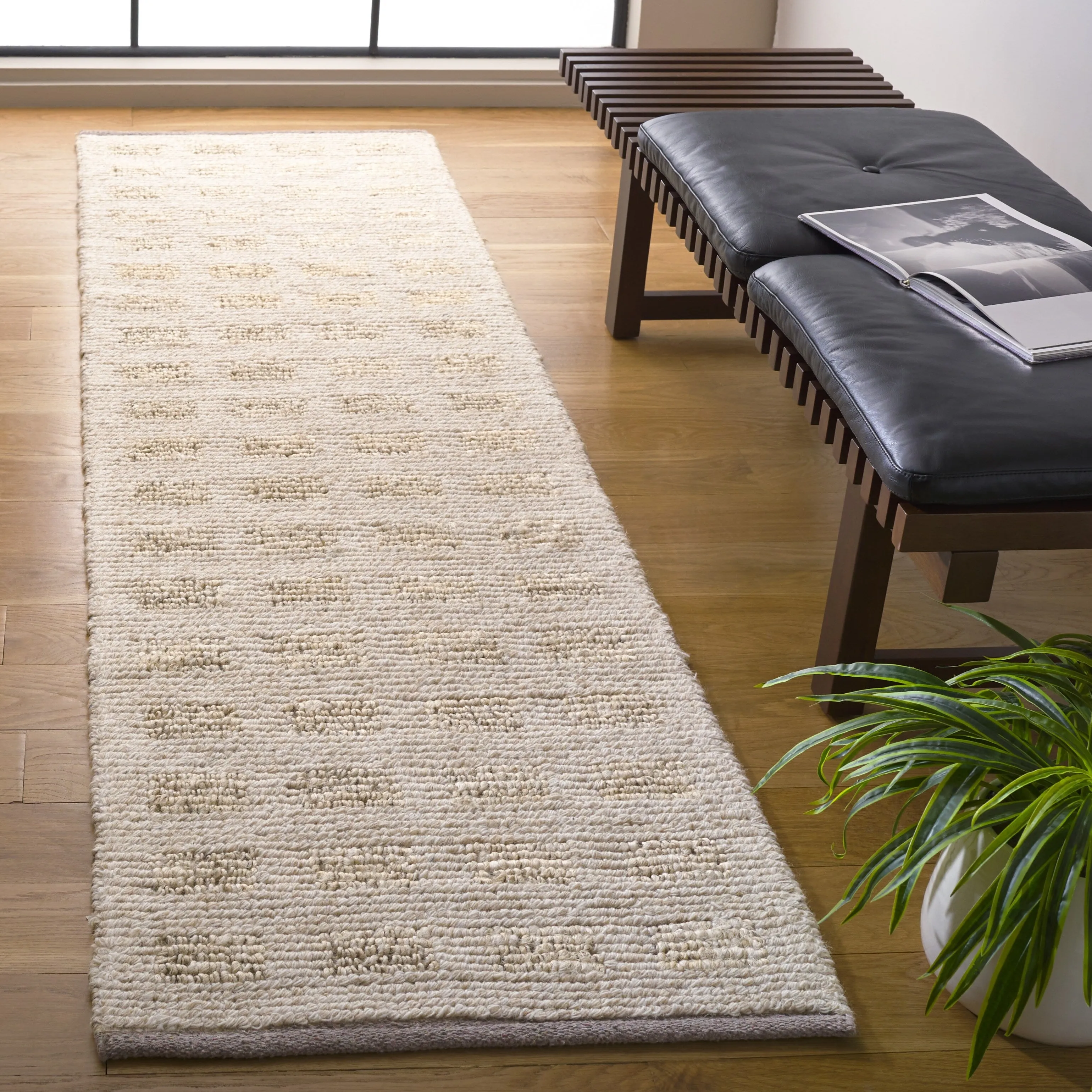 SAFAVIEH Handmade Natura Altynay Transitional Wool Rug