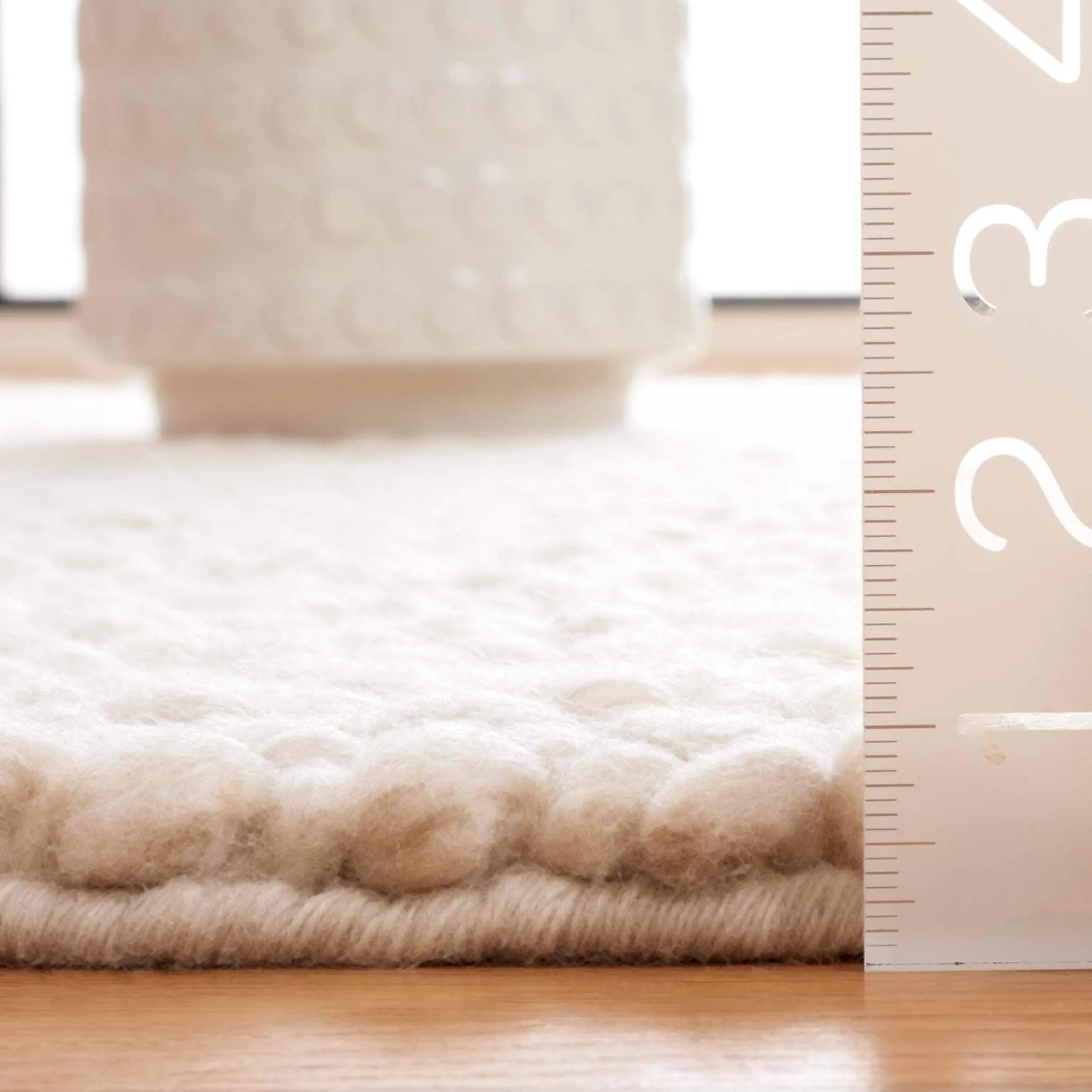 SAFAVIEH Handmade Natura Heliane Transitional Wool Rug