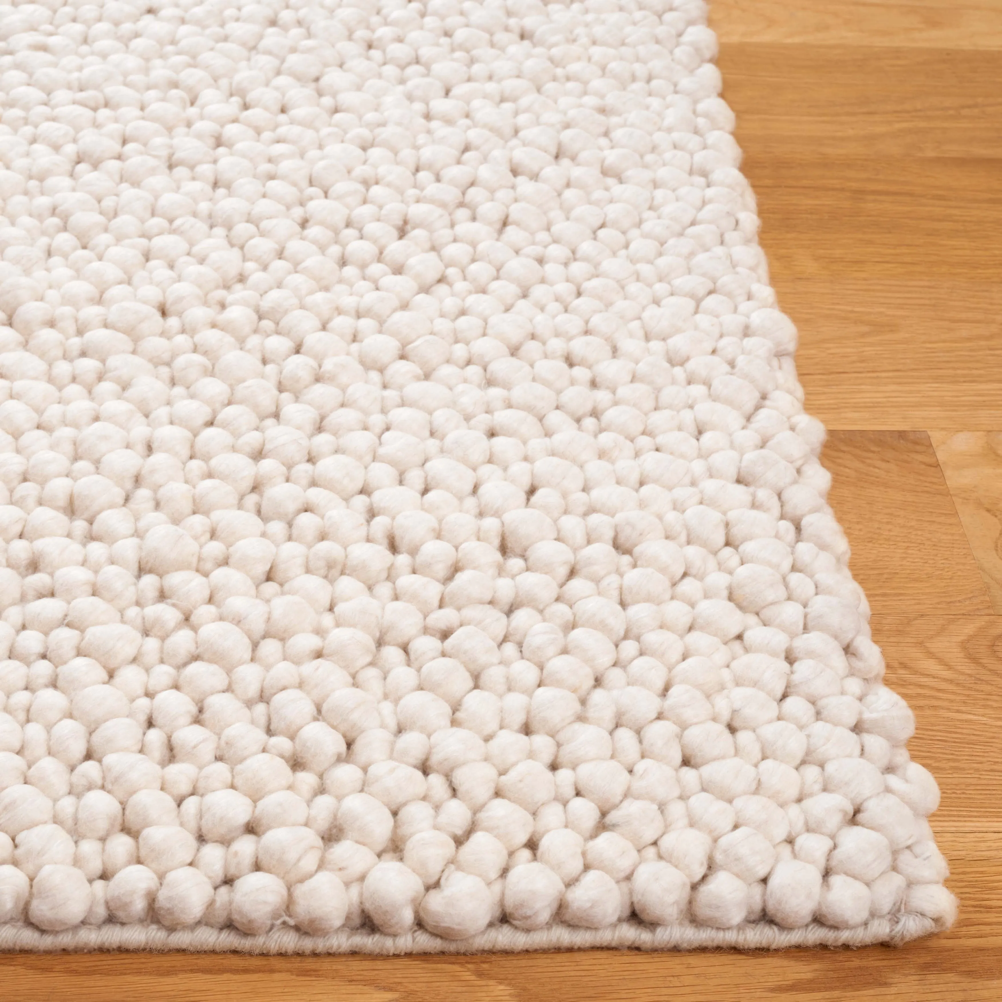SAFAVIEH Handmade Natura Heliane Transitional Wool Rug
