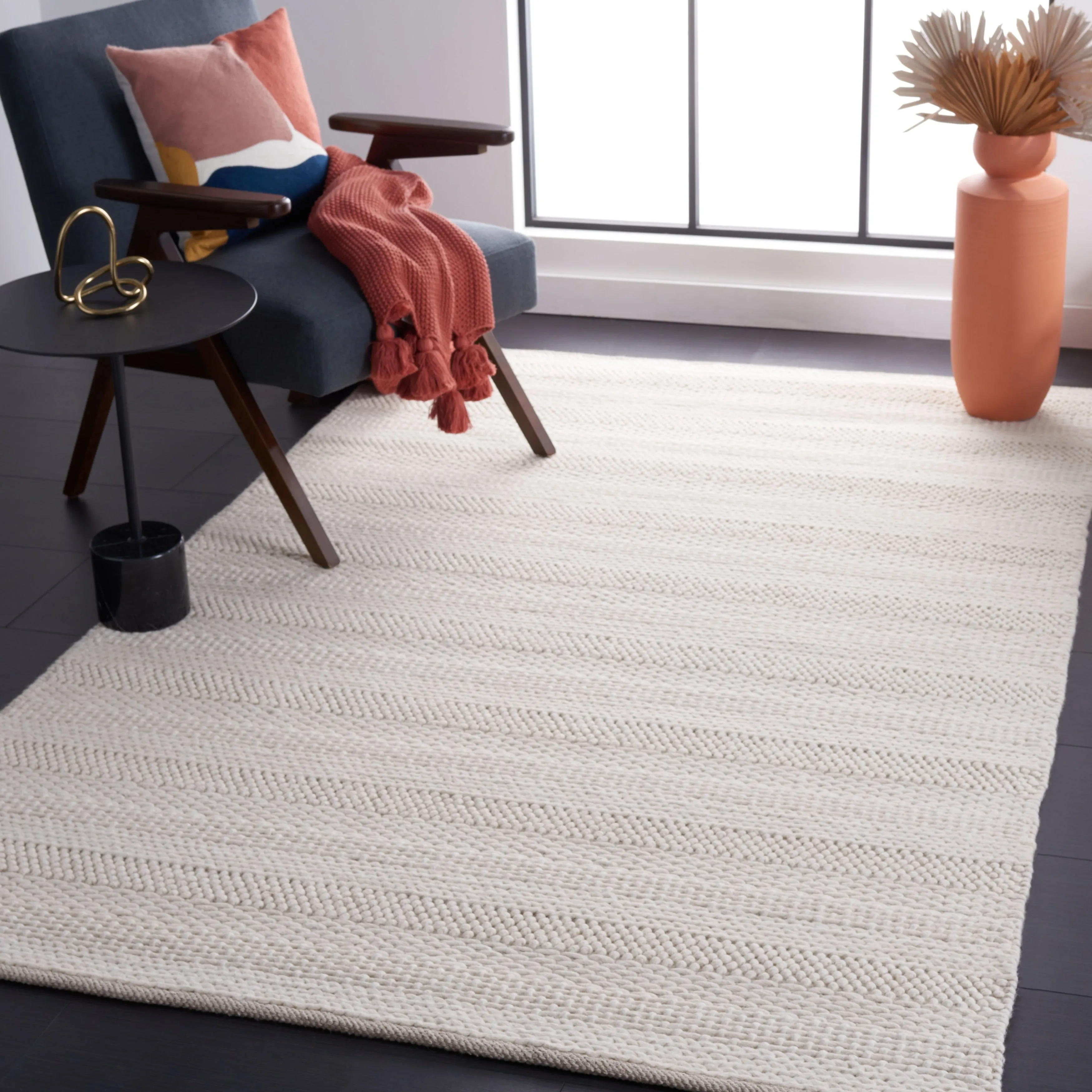 SAFAVIEH Handmade Natura Livea Wool Rug