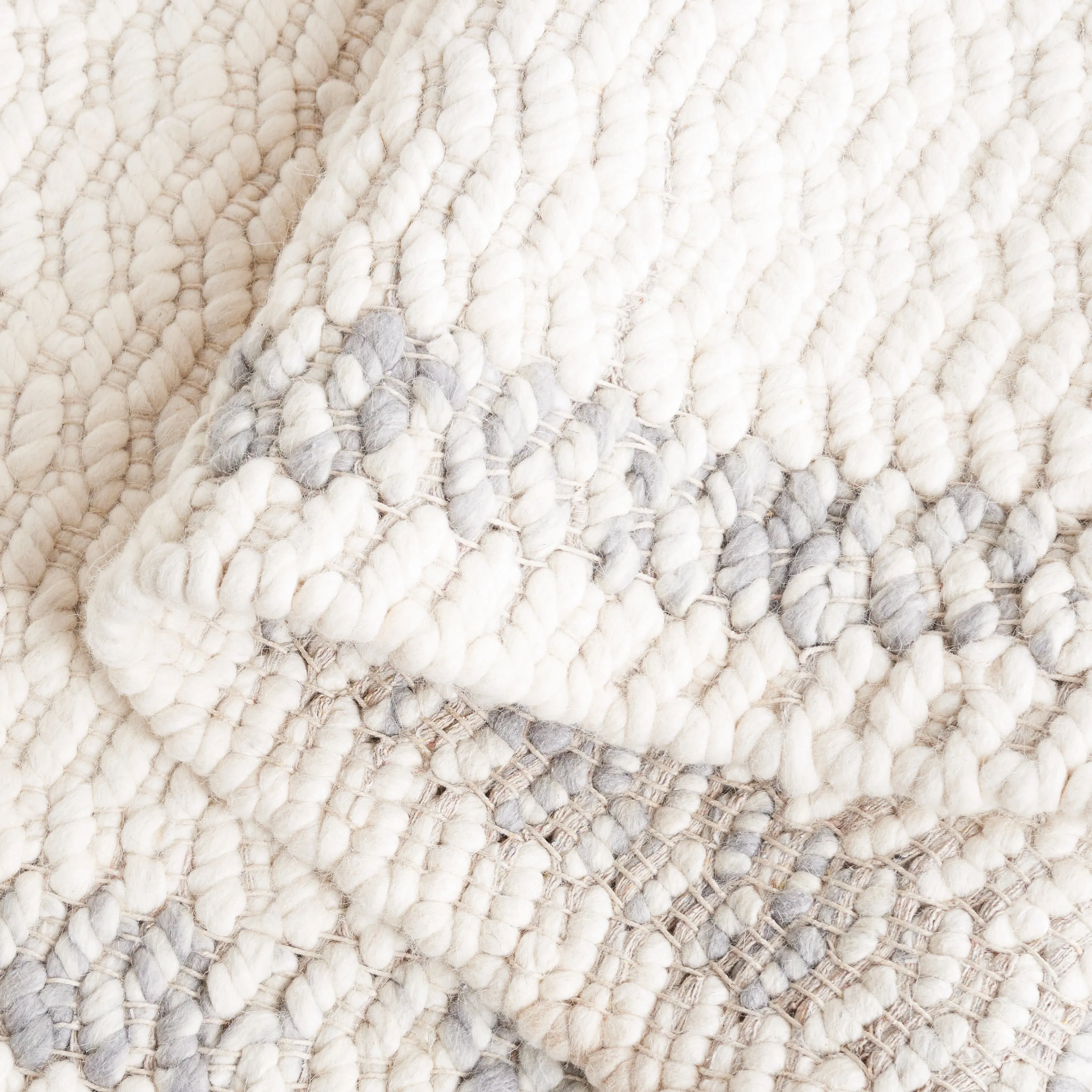 SAFAVIEH Handmade Natura Ricia Border Wool Rug