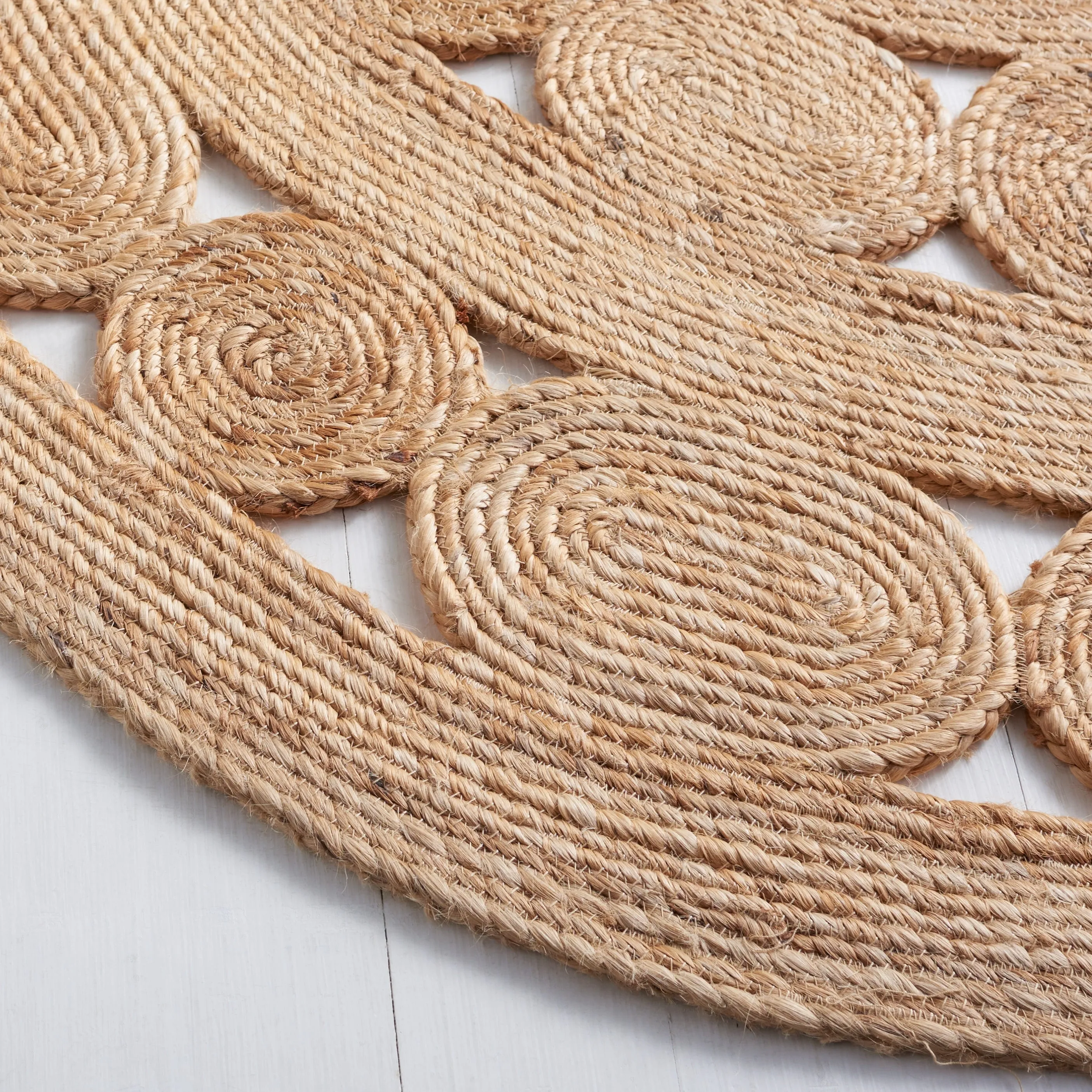 SAFAVIEH Handmade Natural Fiber Evamaria Jute Rug