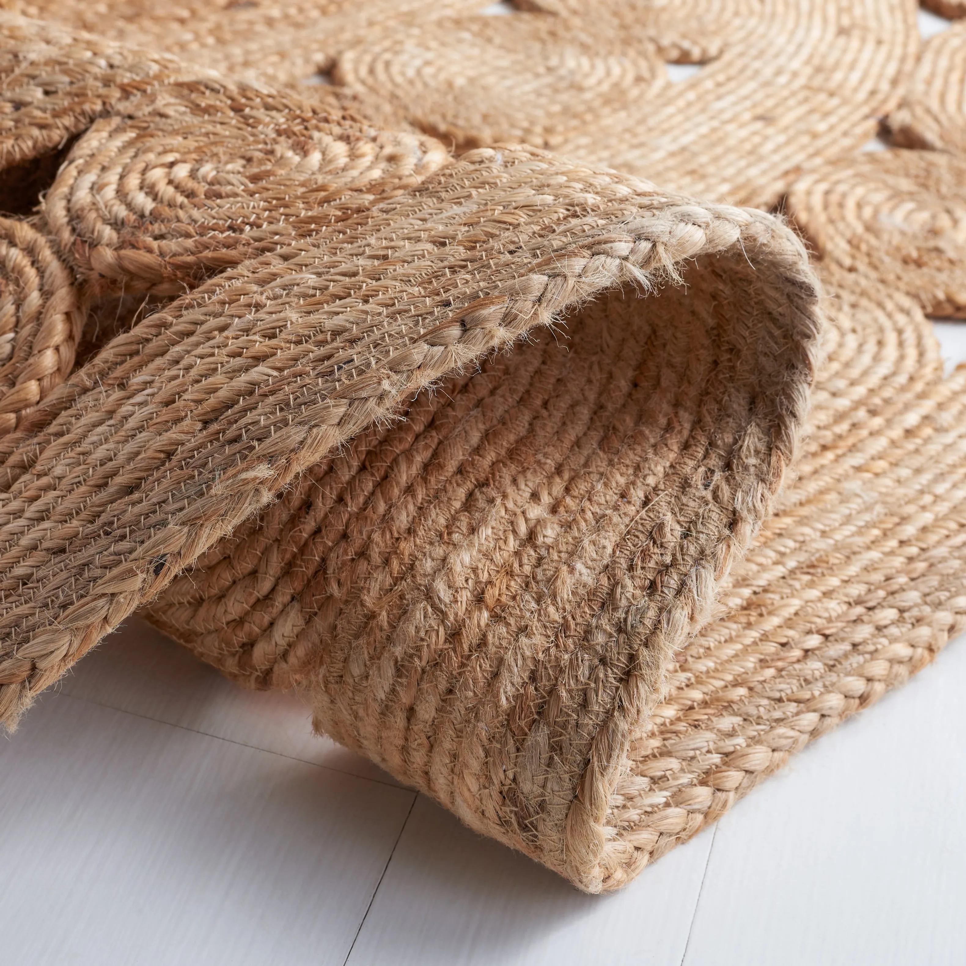 SAFAVIEH Handmade Natural Fiber Evamaria Jute Rug