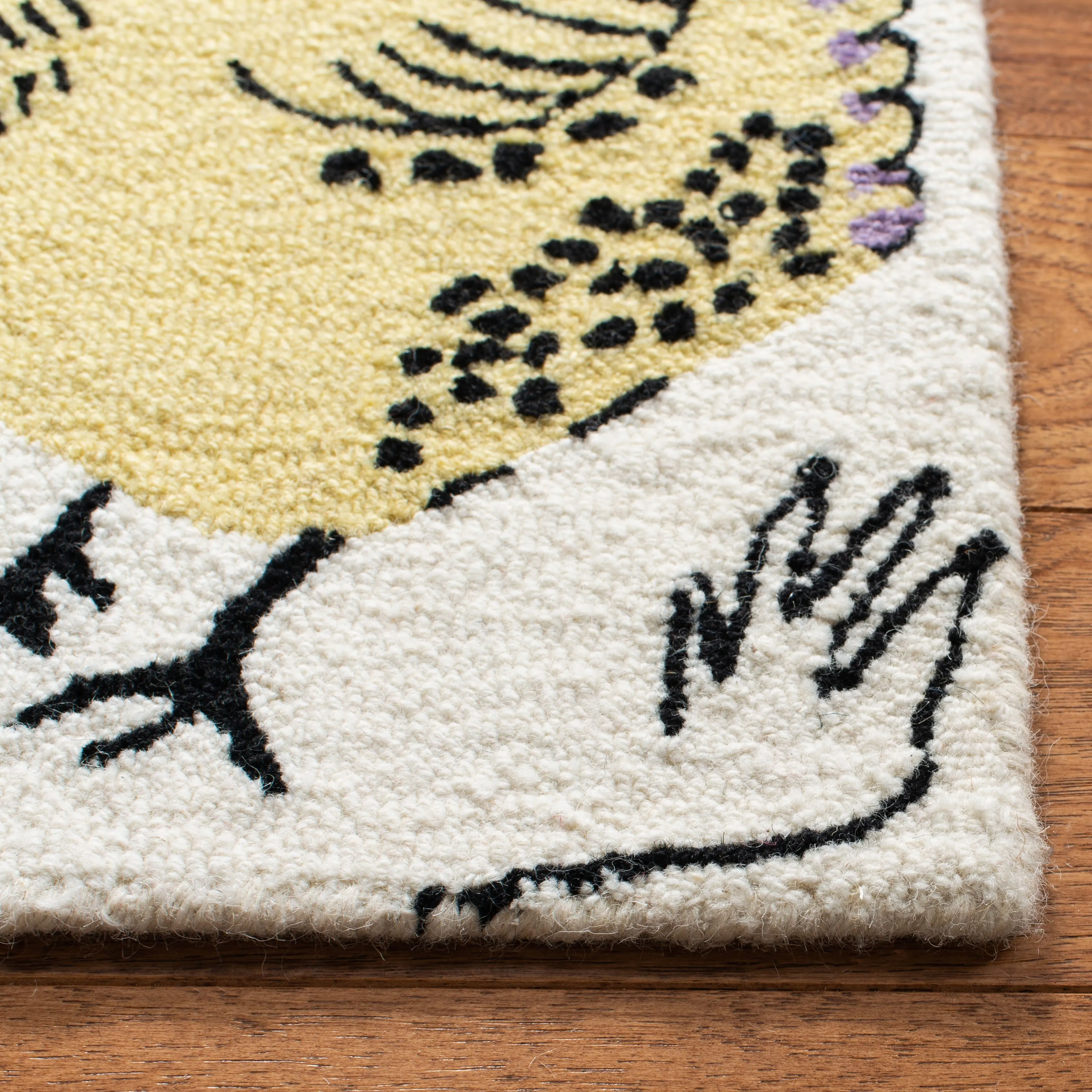 SAFAVIEH Handmade Novelty Tuulevi Novelty Wool Rug