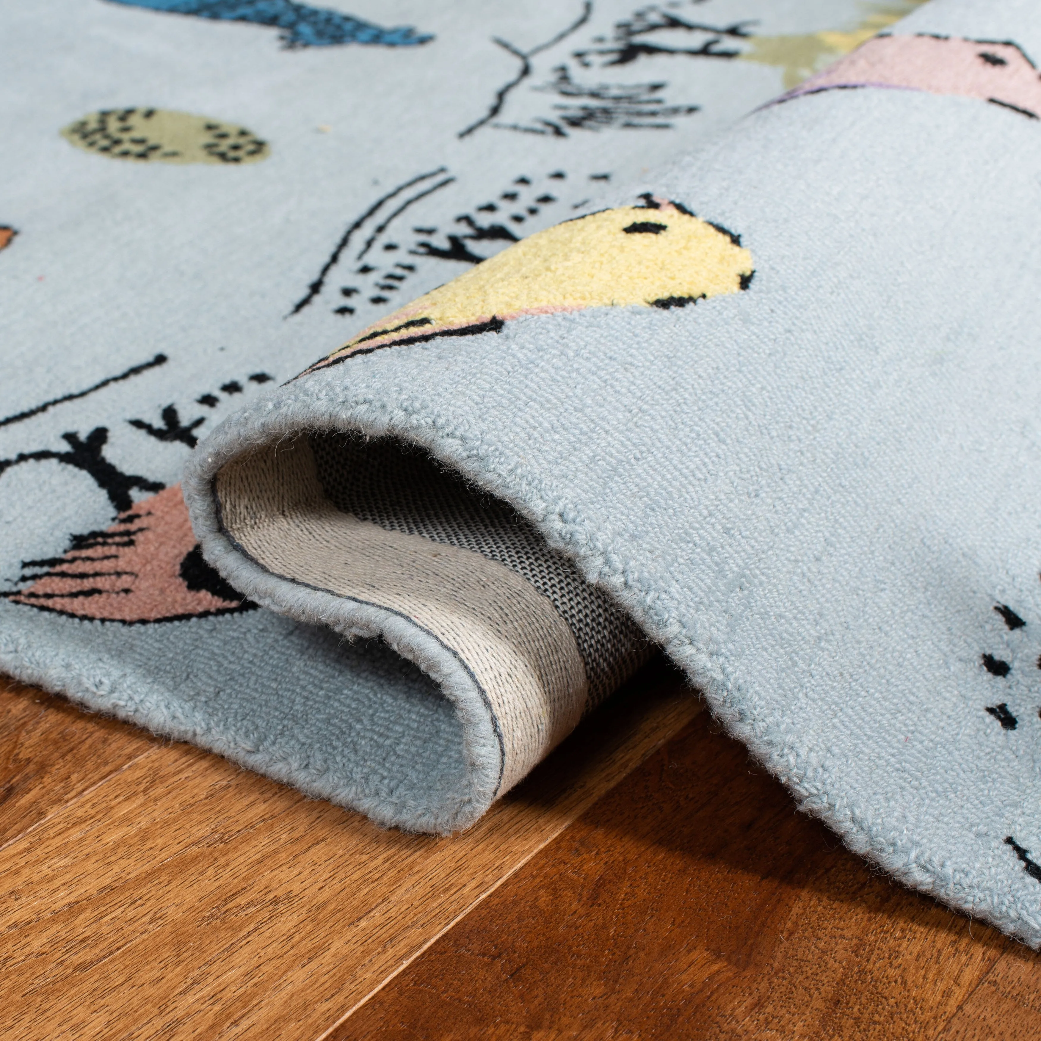 SAFAVIEH Handmade Novelty Tuulevi Novelty Wool Rug