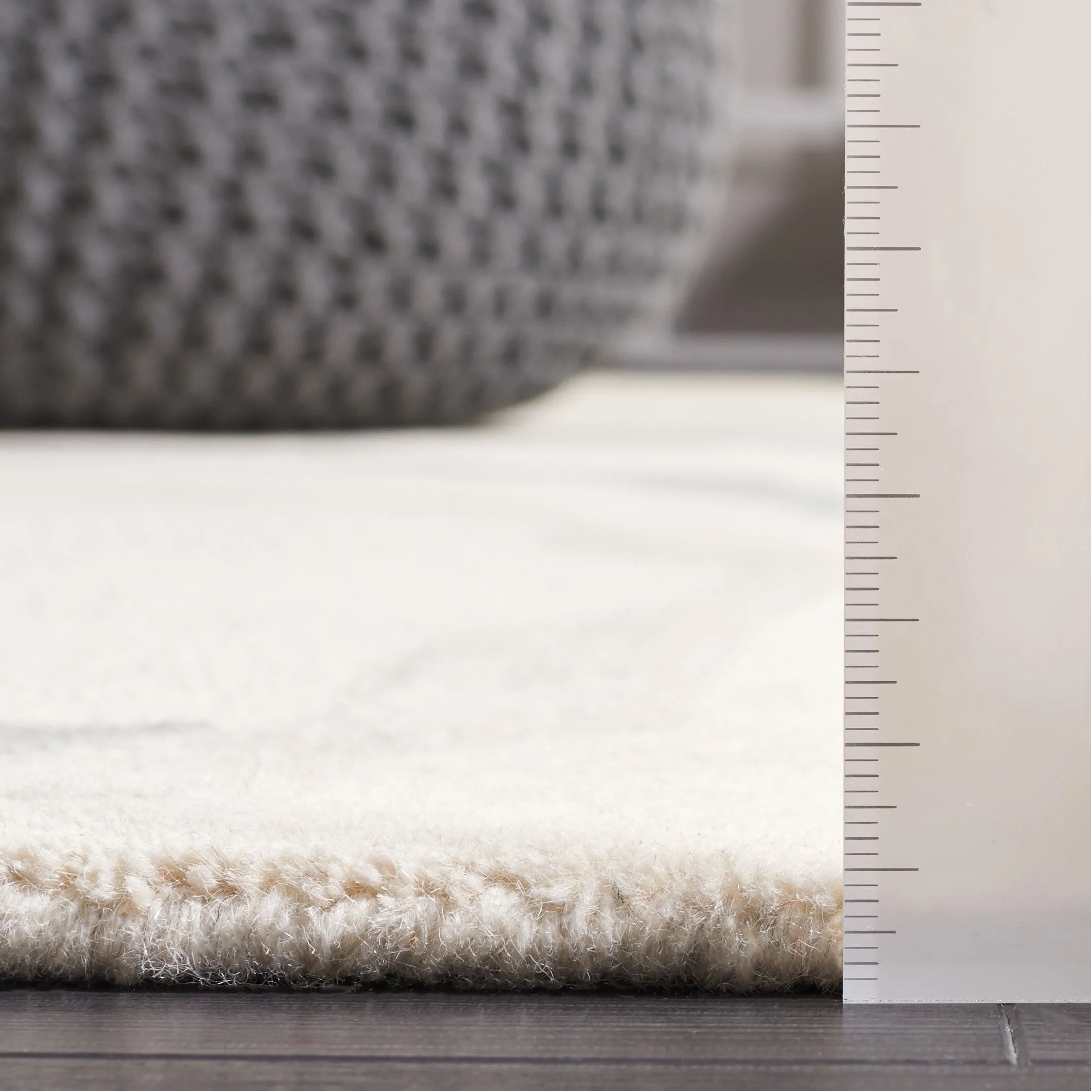 SAFAVIEH Handmade Rodeo Drive Noelia Mid-Century Modern Wool Rug