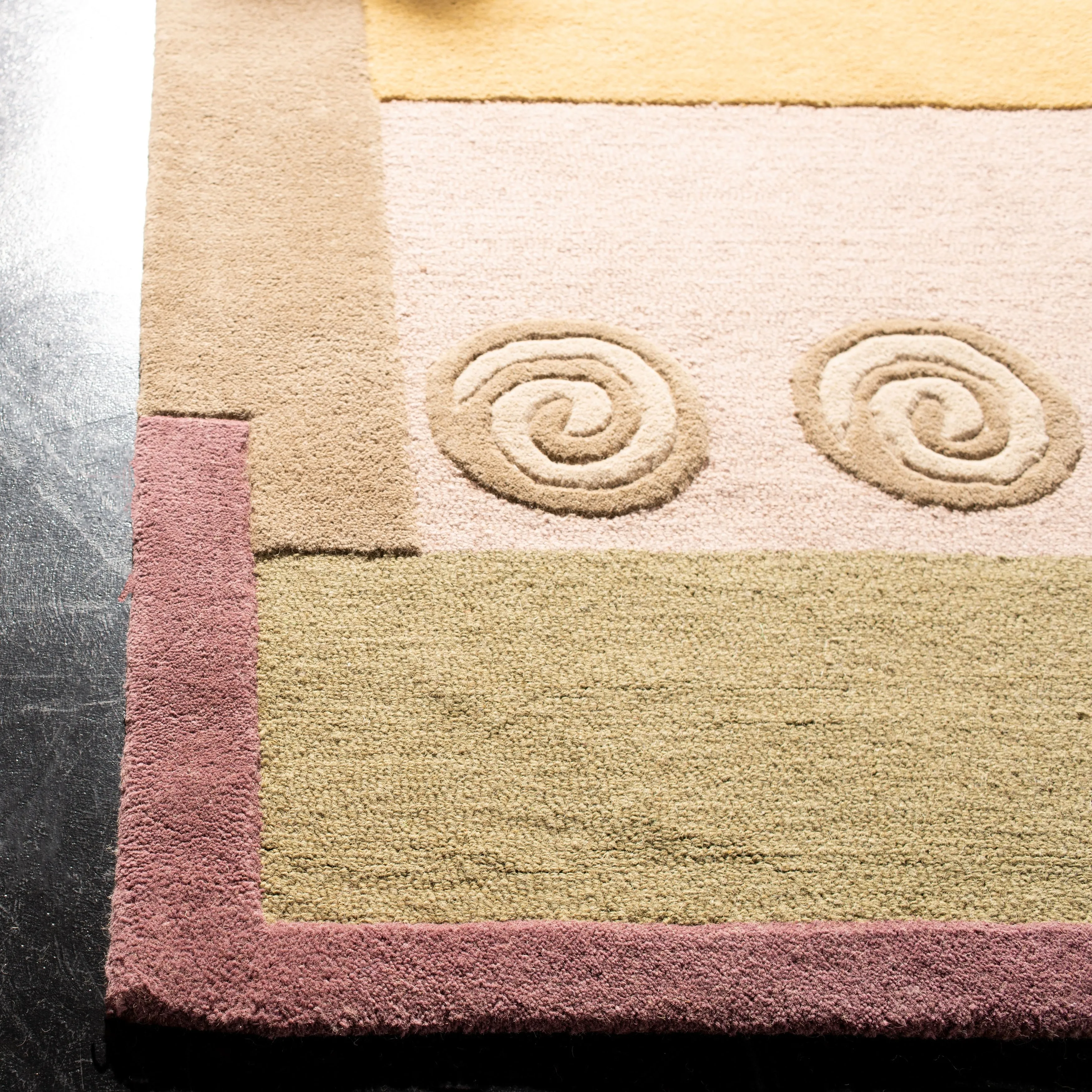 SAFAVIEH Handmade Rodeo Drive Zoie Mid-Century Modern Abstract Wool