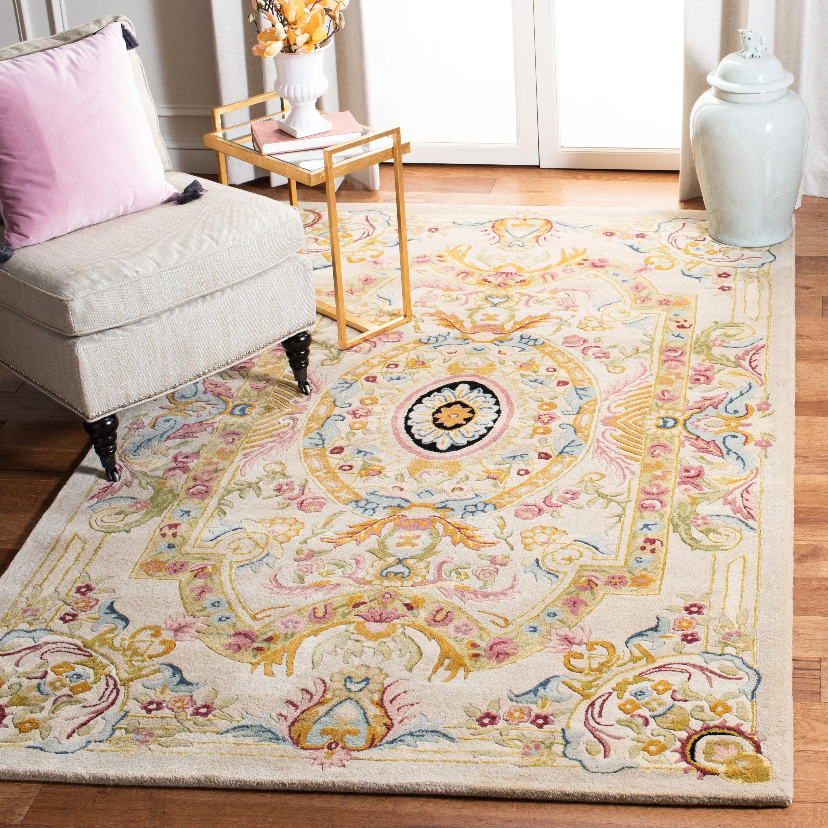 SAFAVIEH Handmade Savonnerie Jutta Traditional Oriental Wool Rug