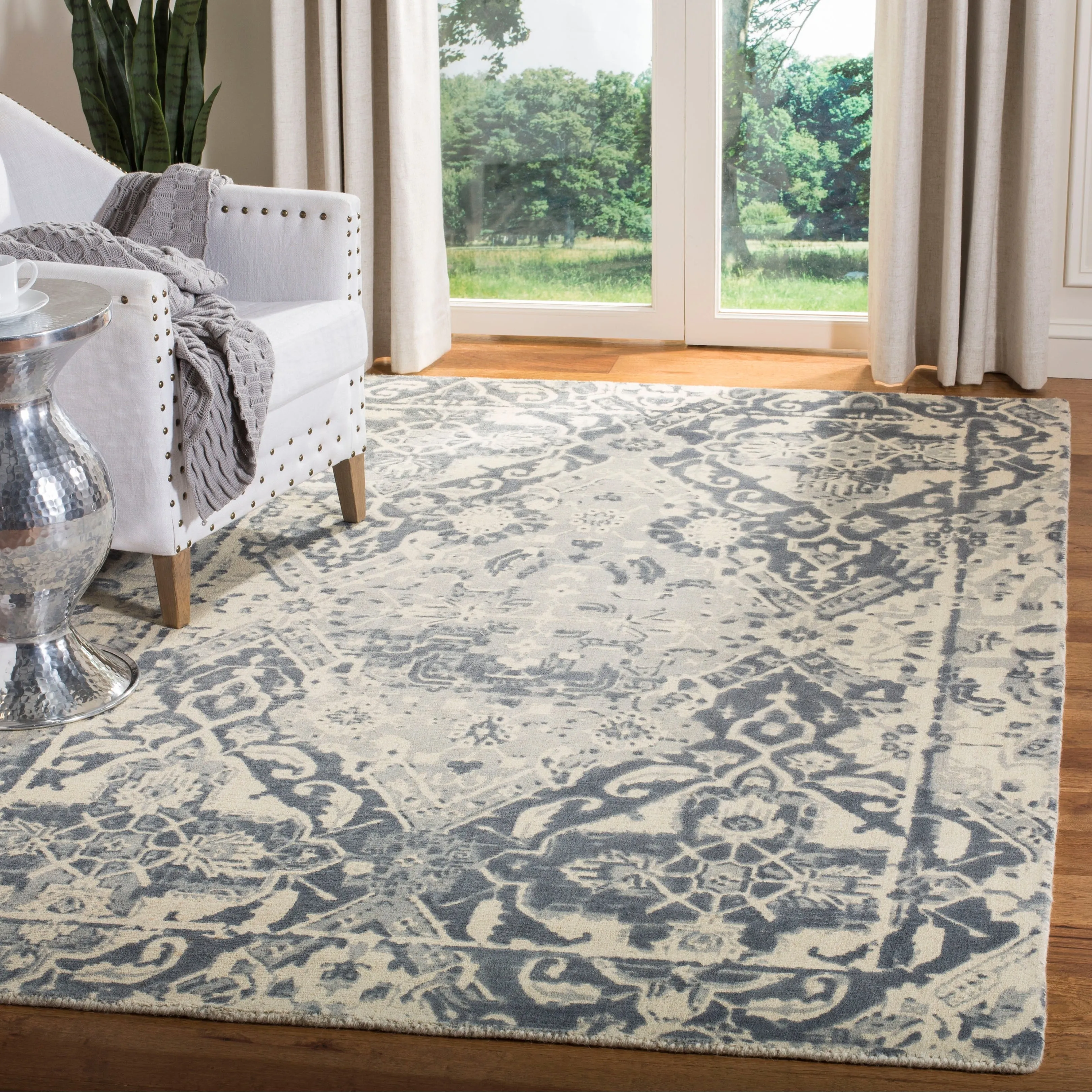 SAFAVIEH Handmade Savonnerie Jutta Traditional Oriental Wool Rug