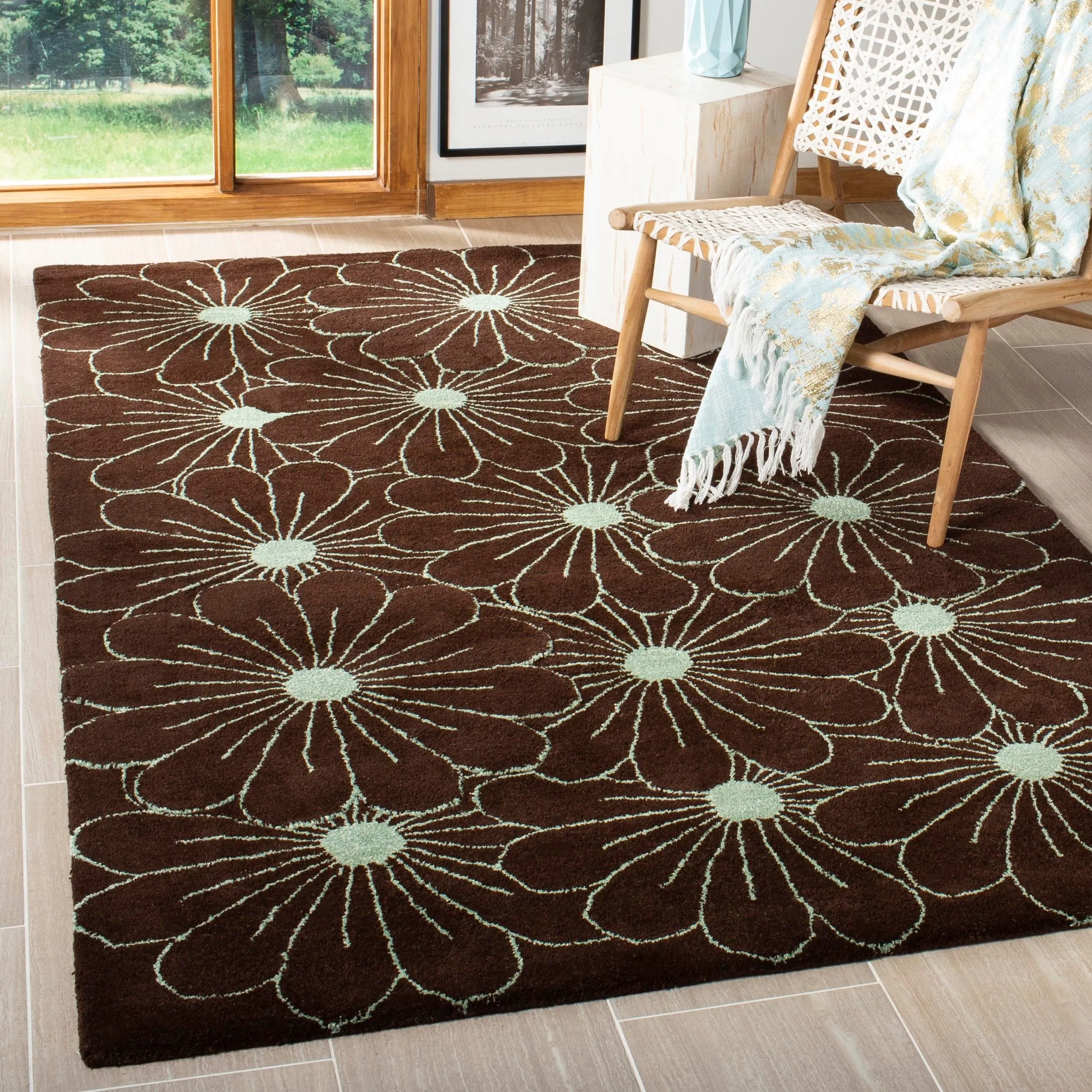 SAFAVIEH Handmade Soho Jenilee Daisies N.Z. Wool Rug