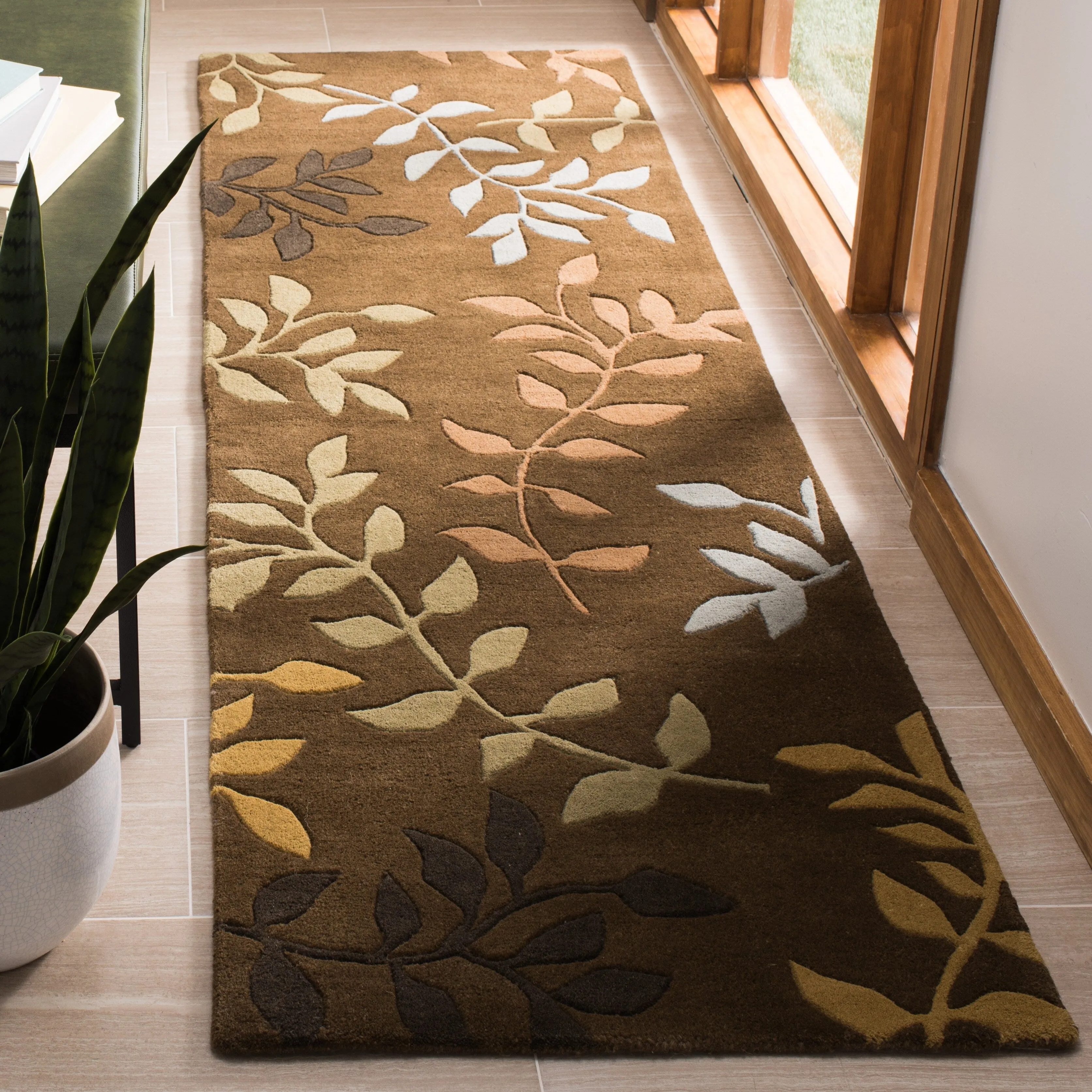 SAFAVIEH Handmade Soho Loni N.Z. Wool Rug