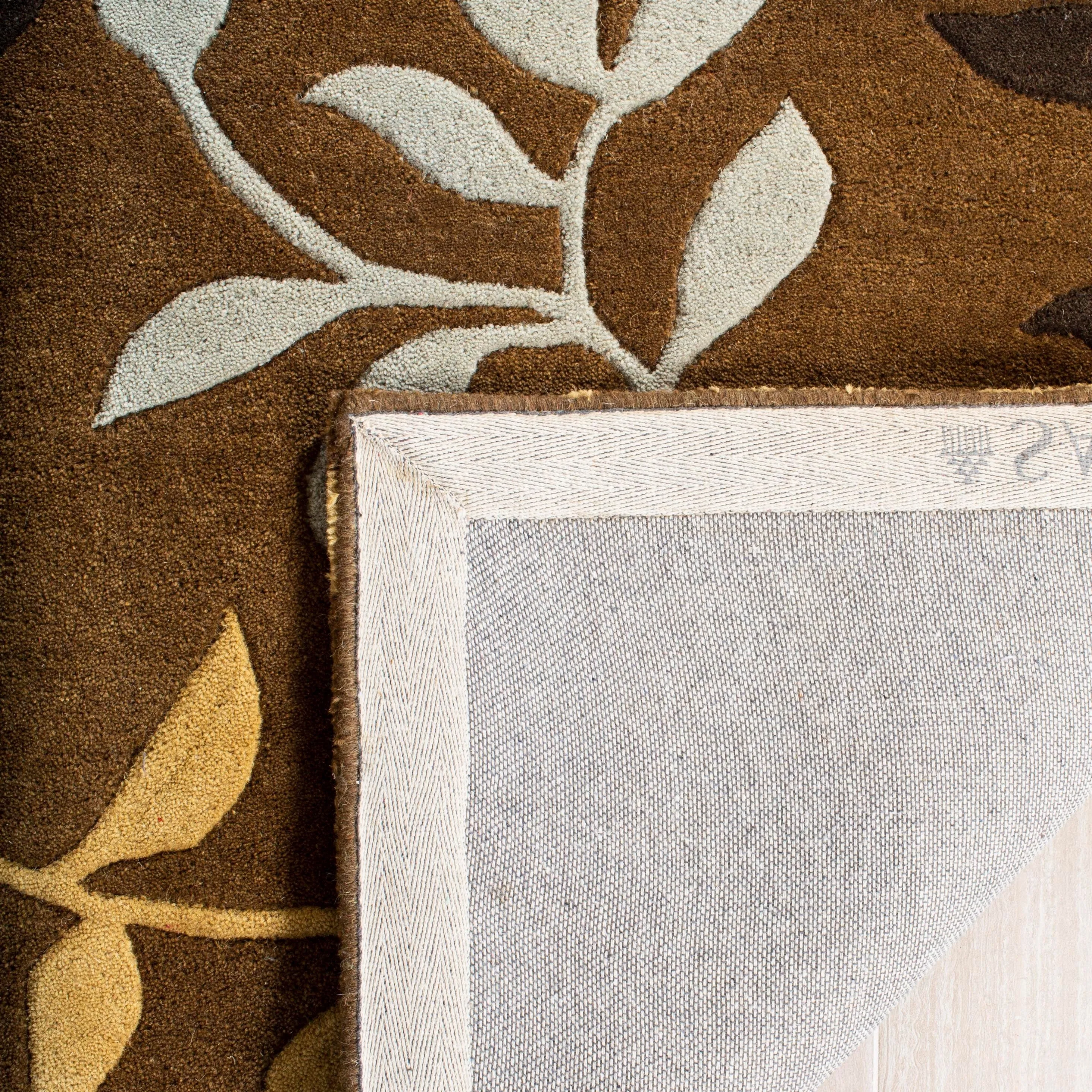 SAFAVIEH Handmade Soho Loni N.Z. Wool Rug