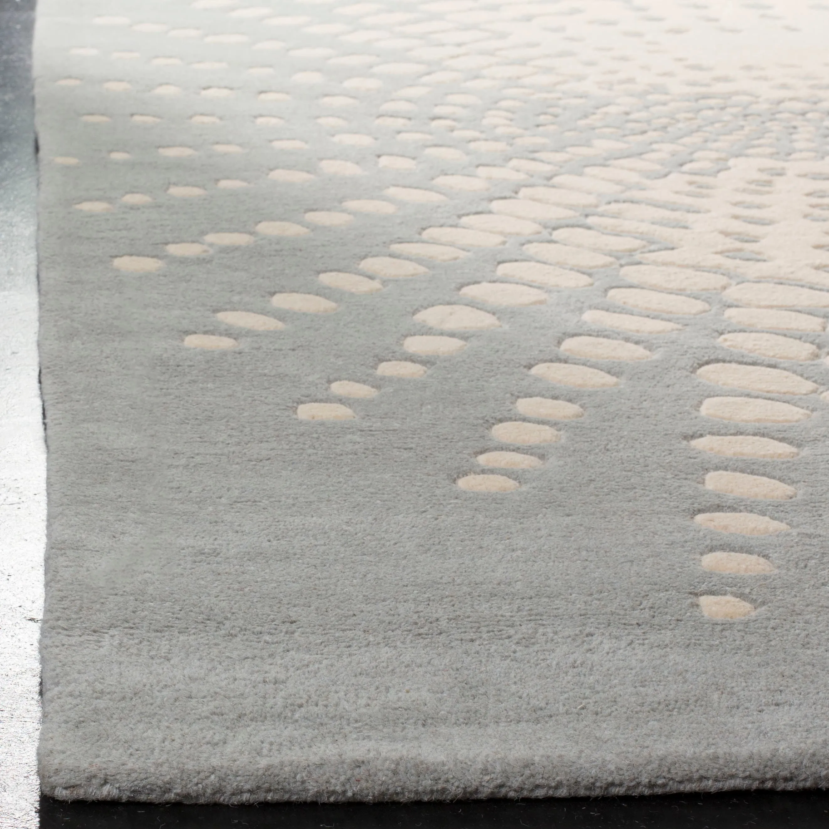 SAFAVIEH Handmade Soho Lyra Abstract Burst N.Z. Wool Rug