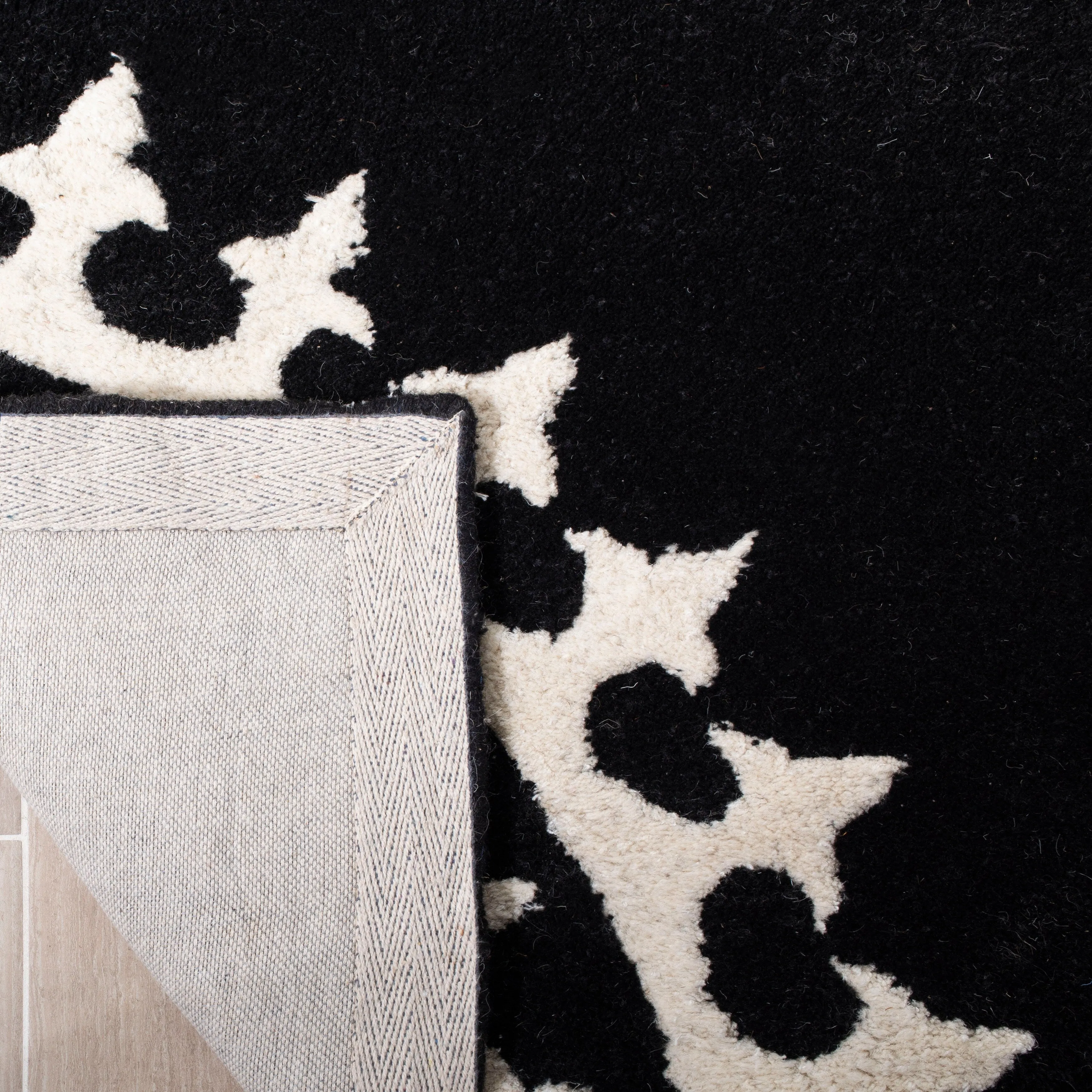 SAFAVIEH Handmade Soho Paola Medallion N.Z. Wool Rug
