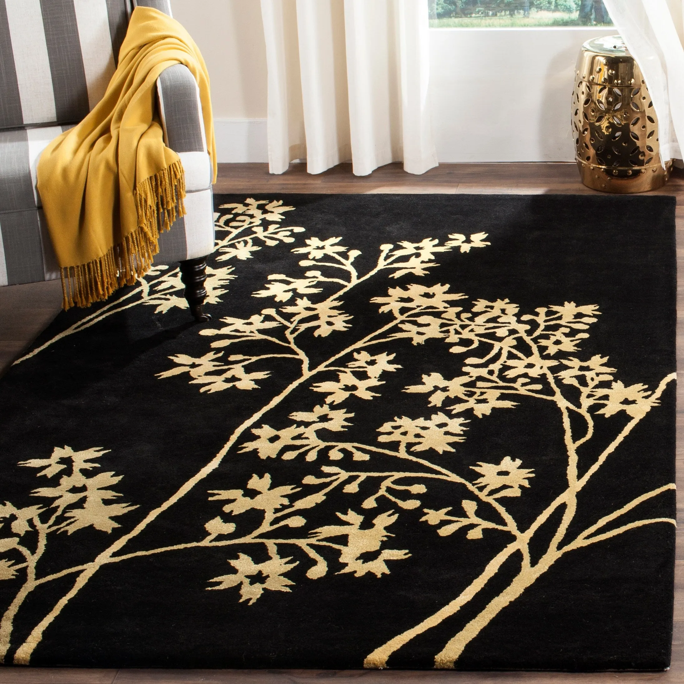 SAFAVIEH Handmade Soho Yessenia N.Z. Wool Rug