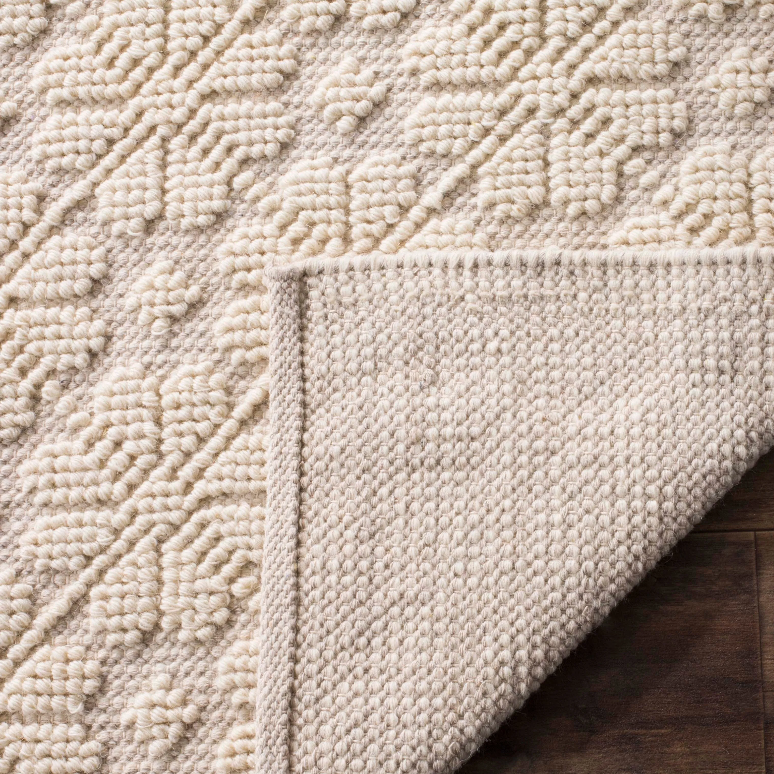 SAFAVIEH Handmade Vermont Carissa Wool Rug